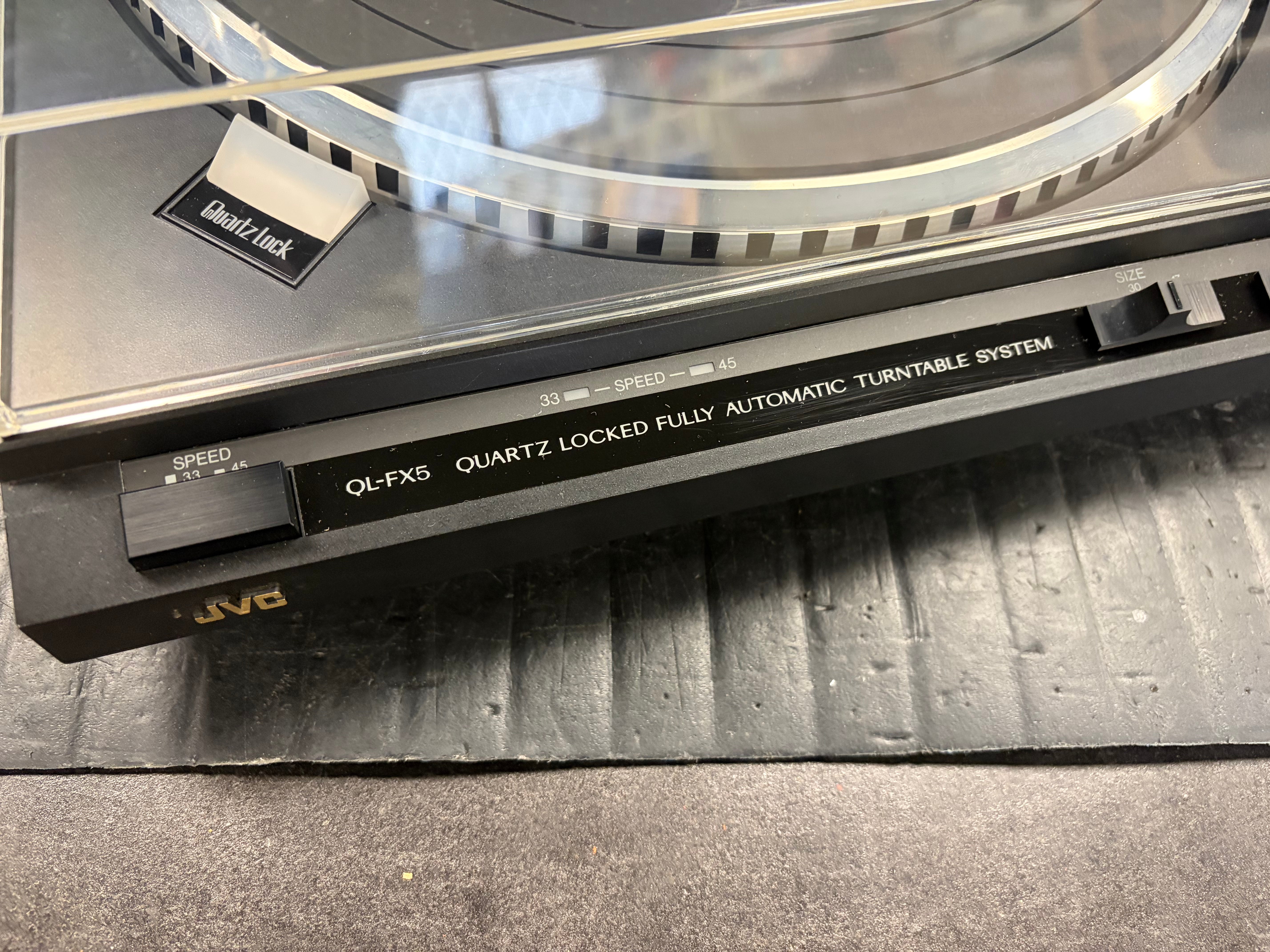 JVC QL-FX5 Quartz Locked Turntable