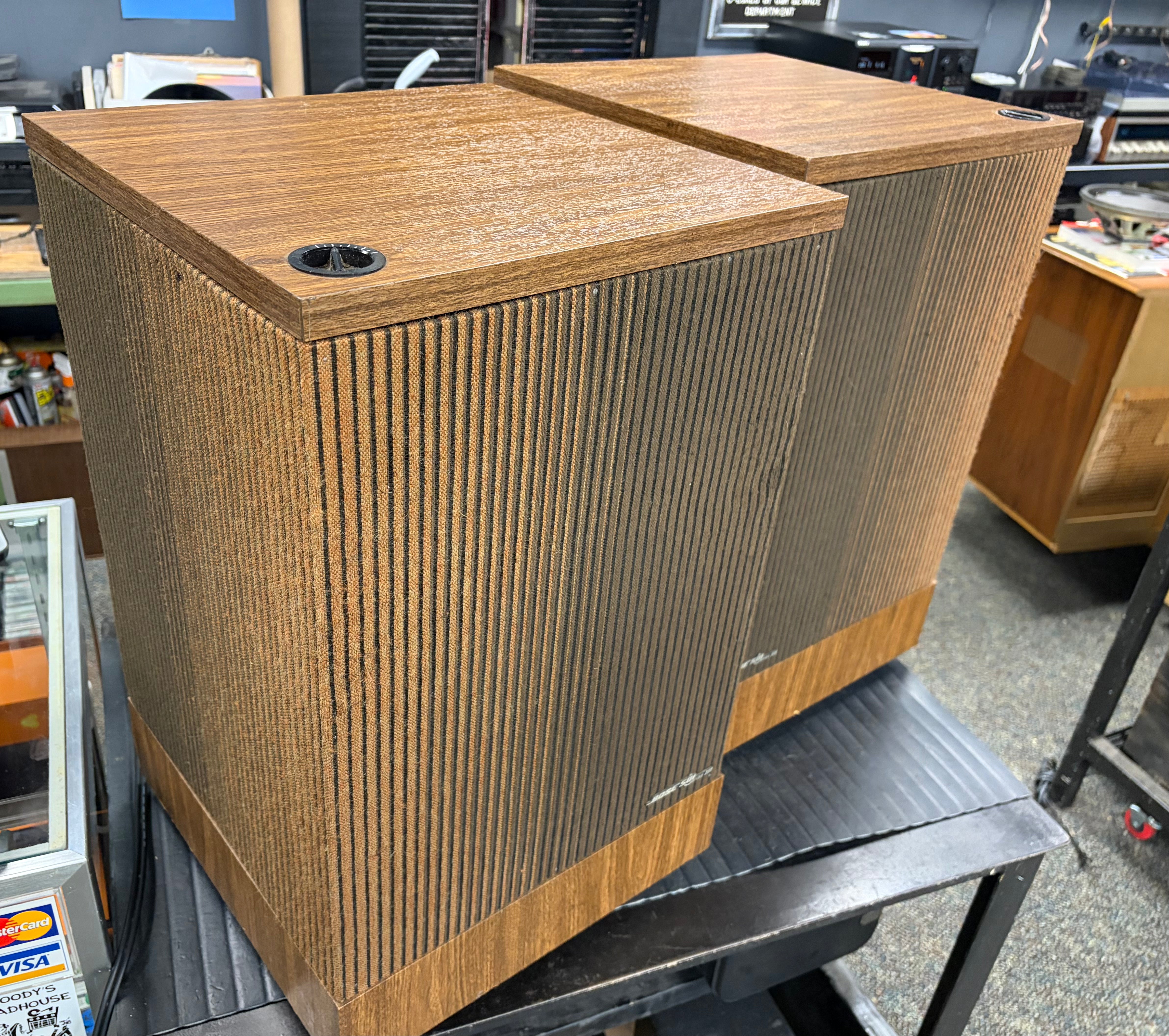 Bose 501 Series III Direct Reflecting Speakers
