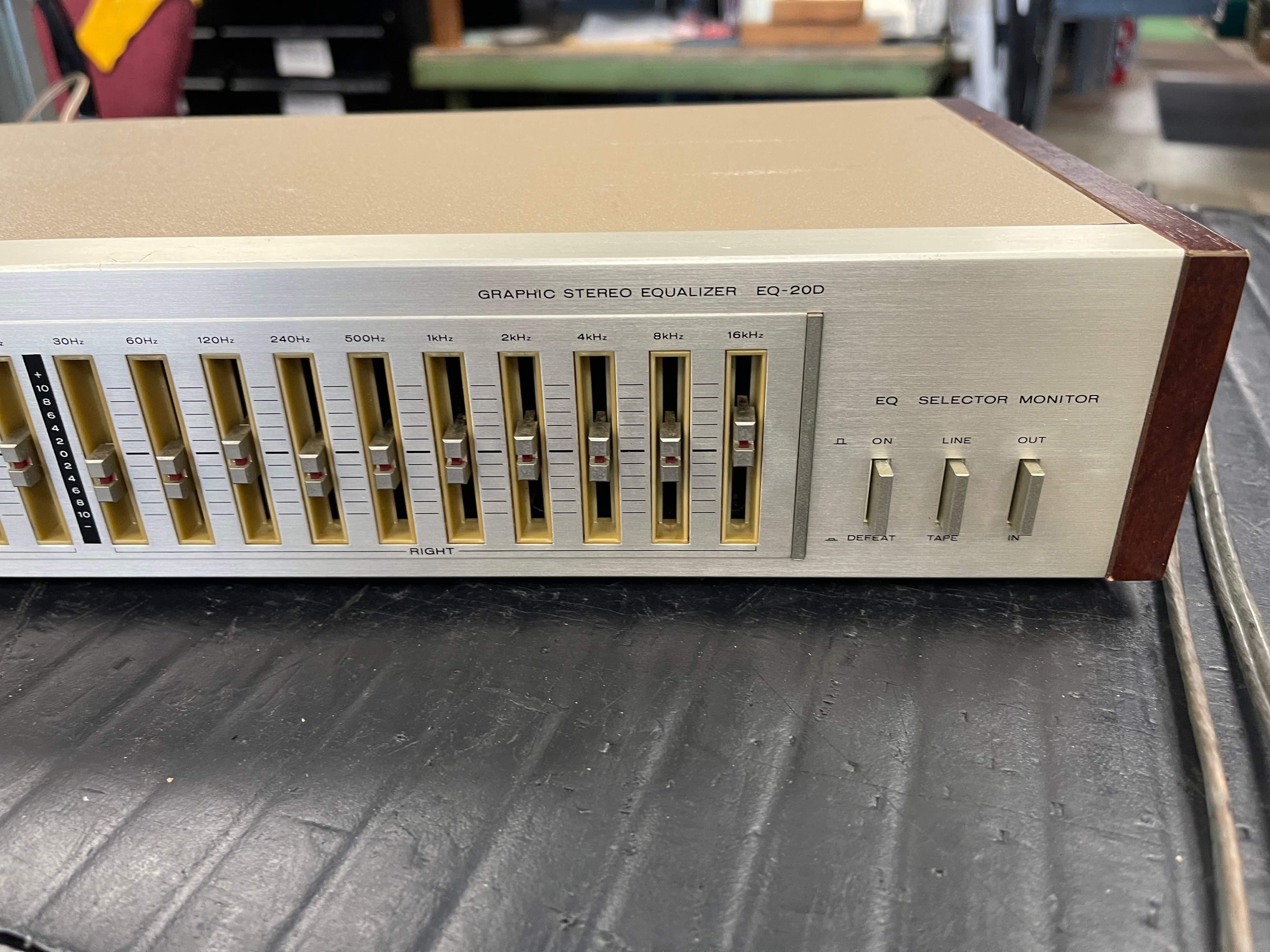 Marantz EQ-20D
