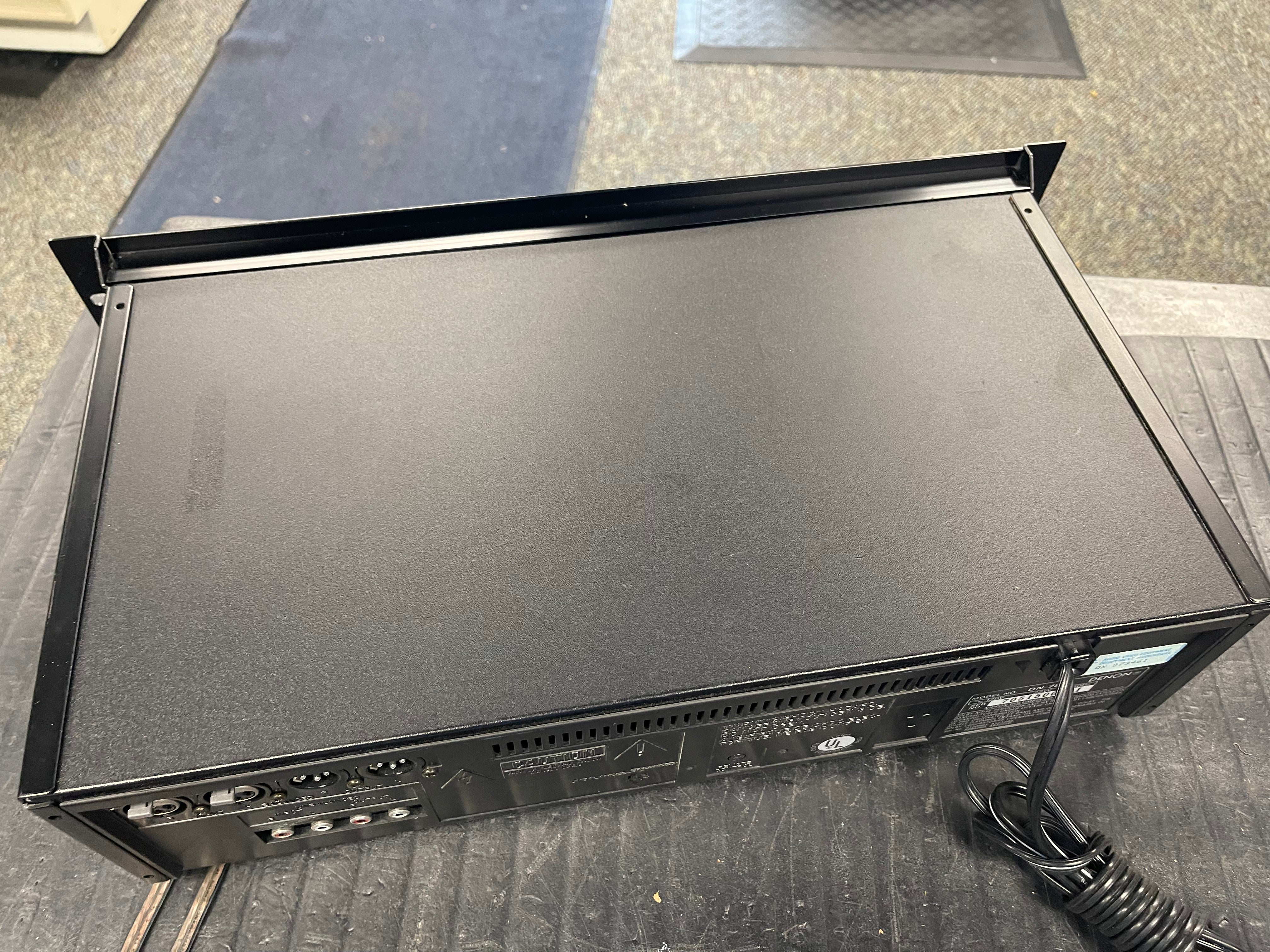 Denon DN-790R With Rack Mounts
