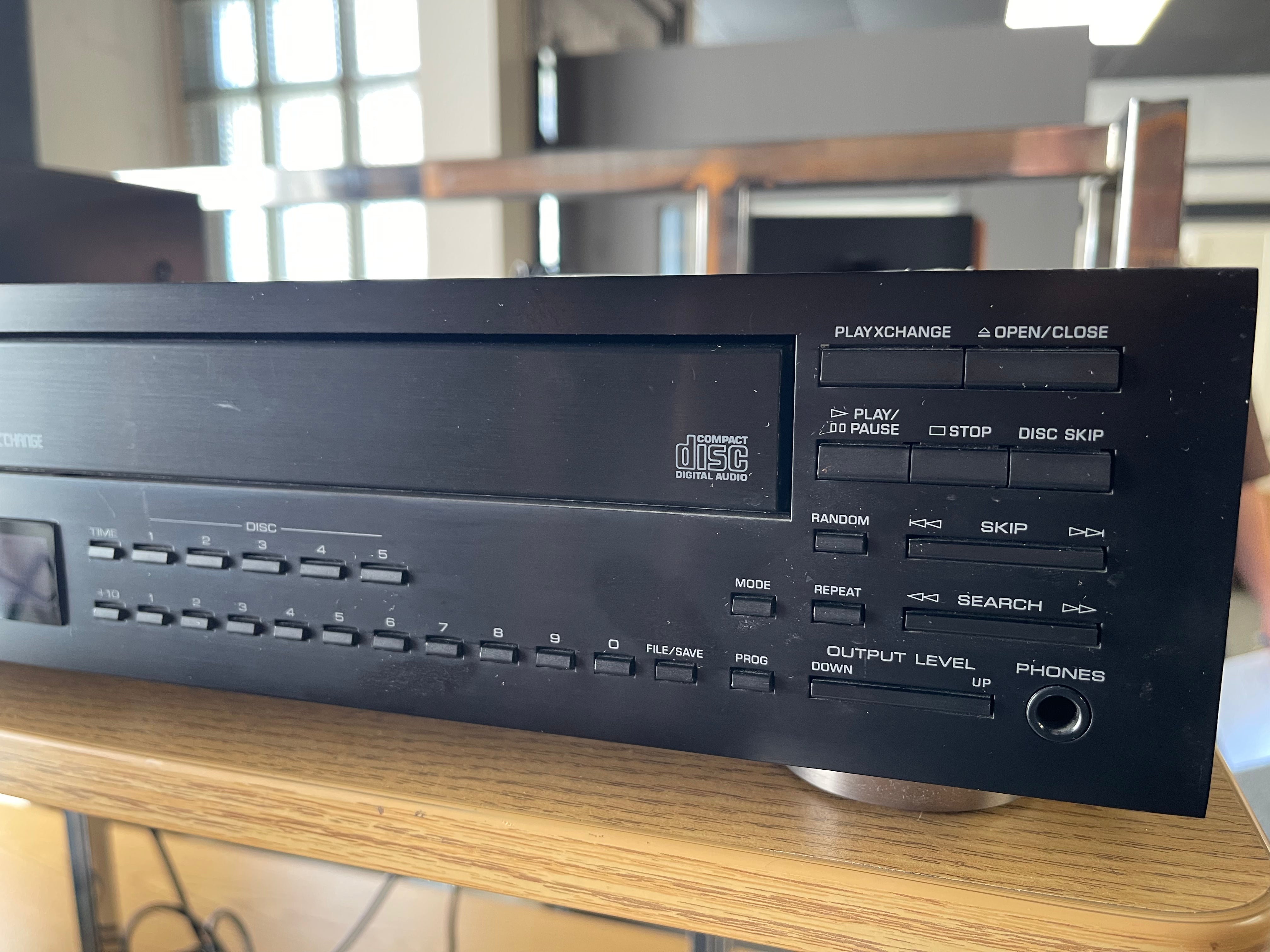 Yamaha CDC-715 5 Disc CD Player