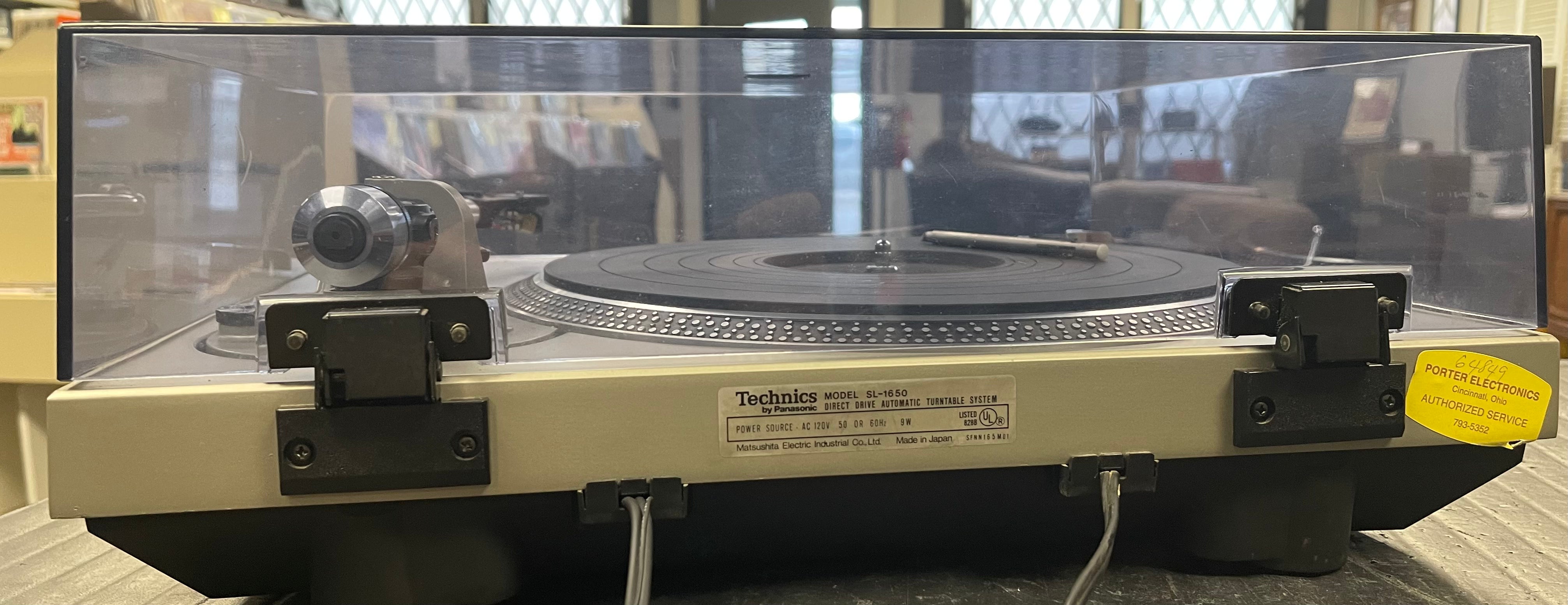 Technics SL-1650 Turntable W/Stacking Spindle