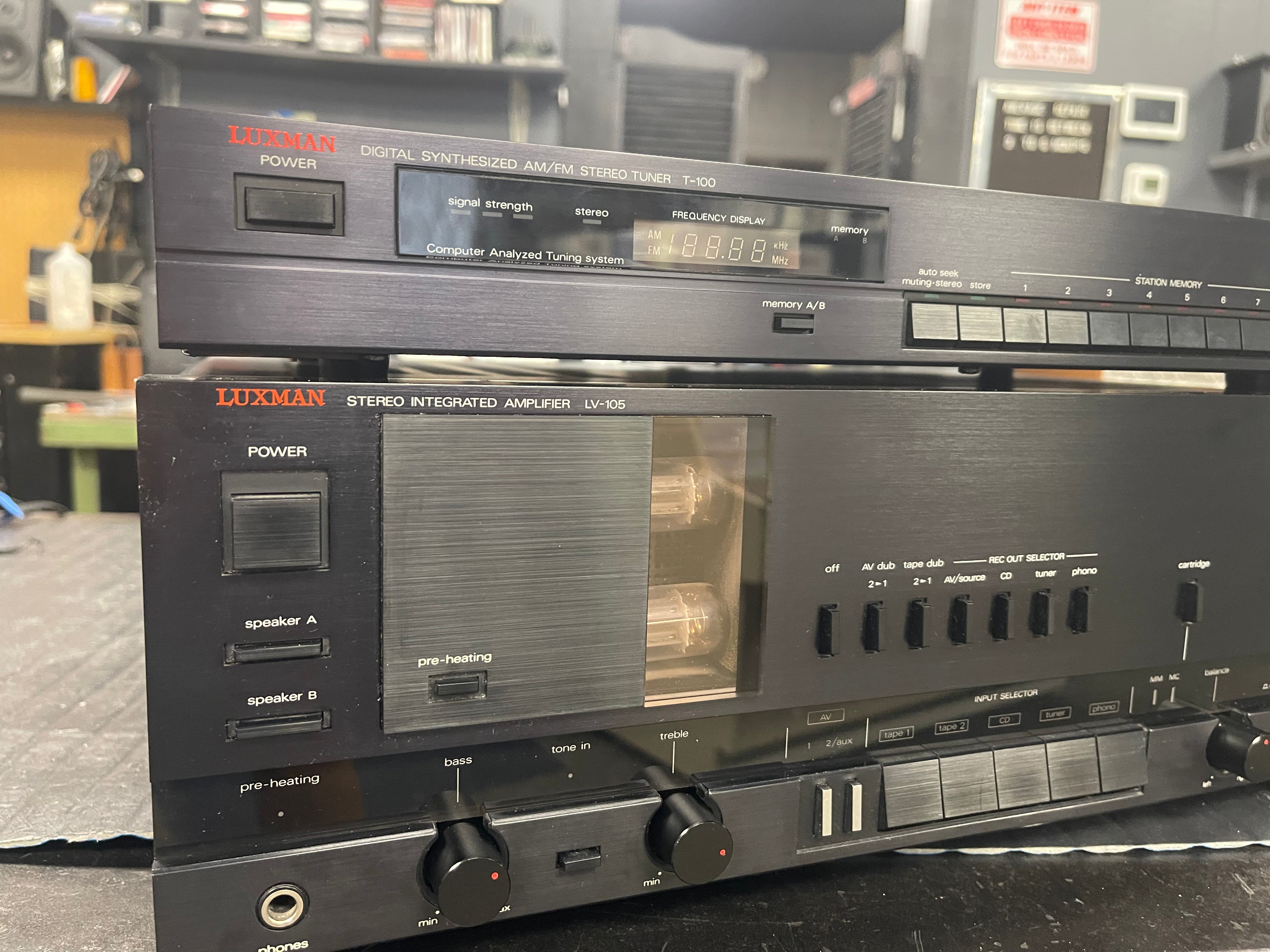 Luxman LV-105 HYBRID TUBE AMP/T-100 Tuner Set