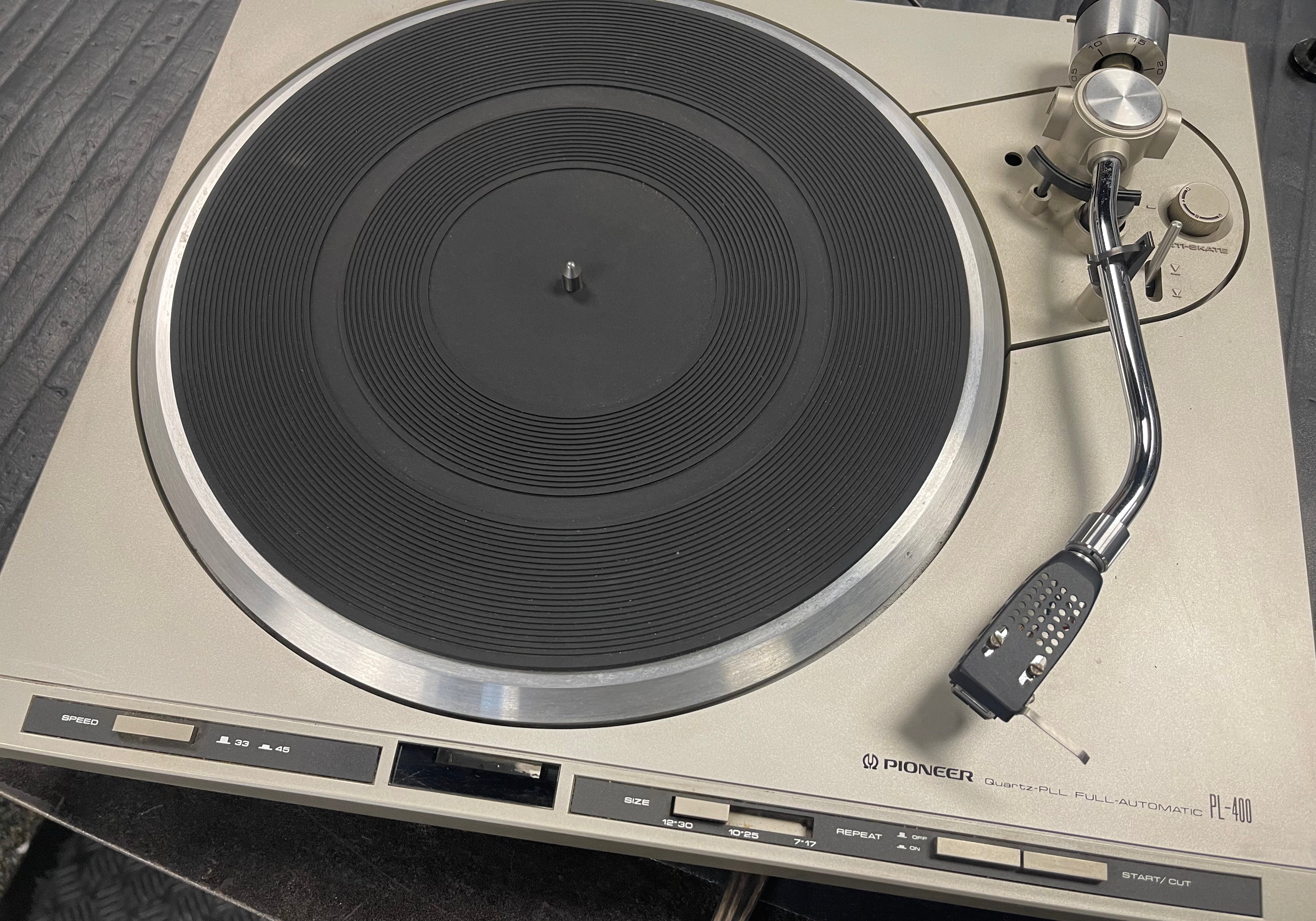 Pioneer PL-400 Turntable