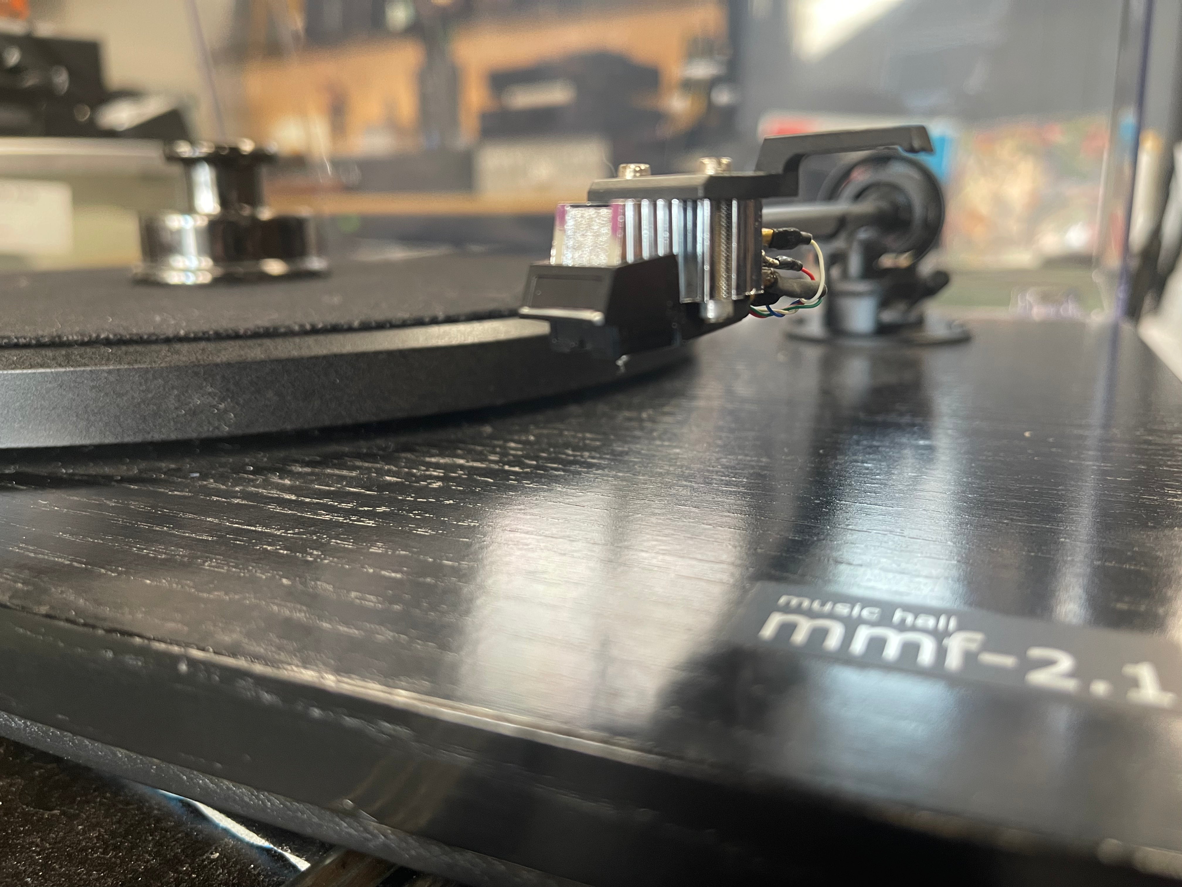 Music Hall mmf-2.1 Turntable