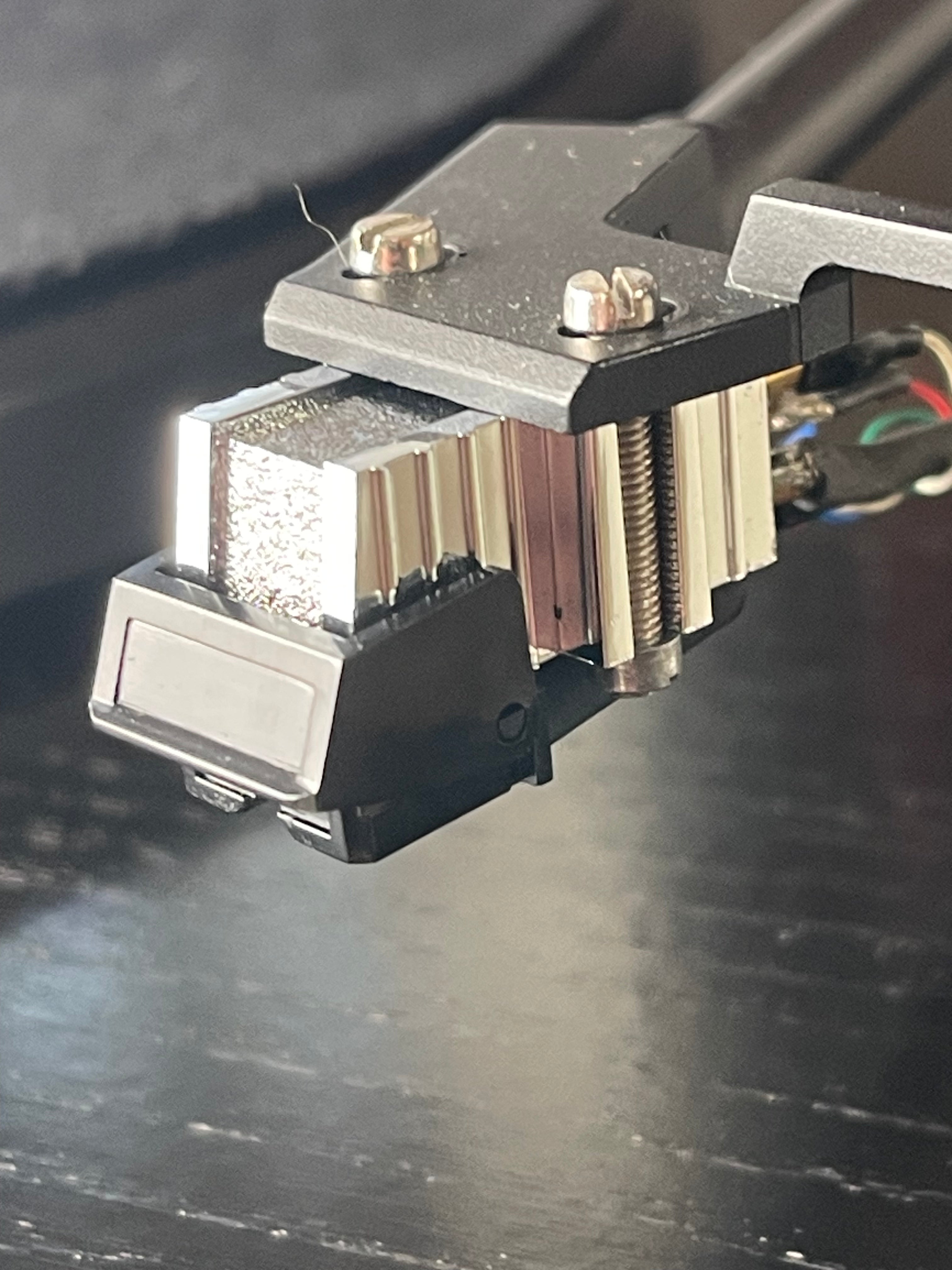 Music Hall mmf-2.1 Turntable