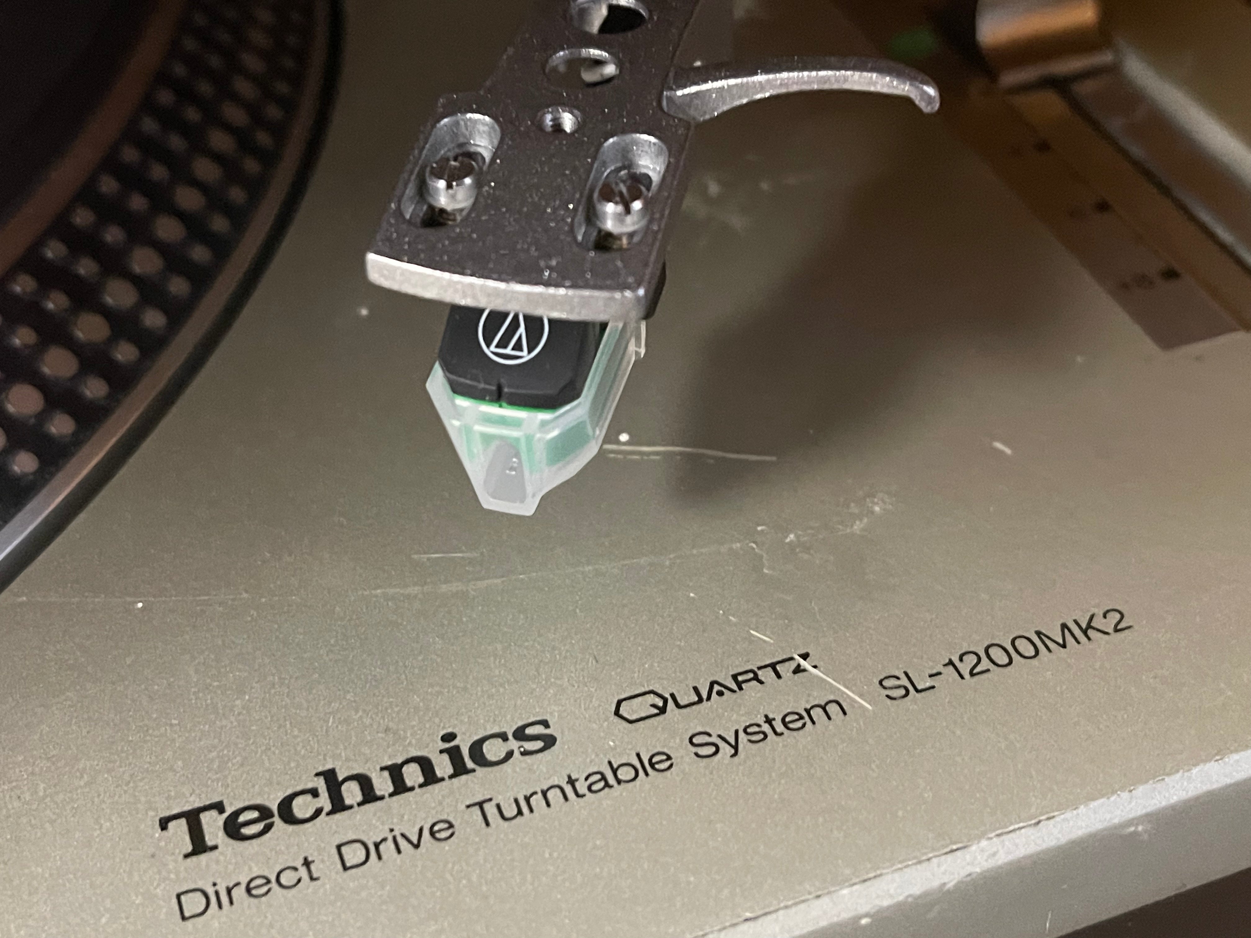 Technics SL-1200 MK2 Direct Drive Turntable
