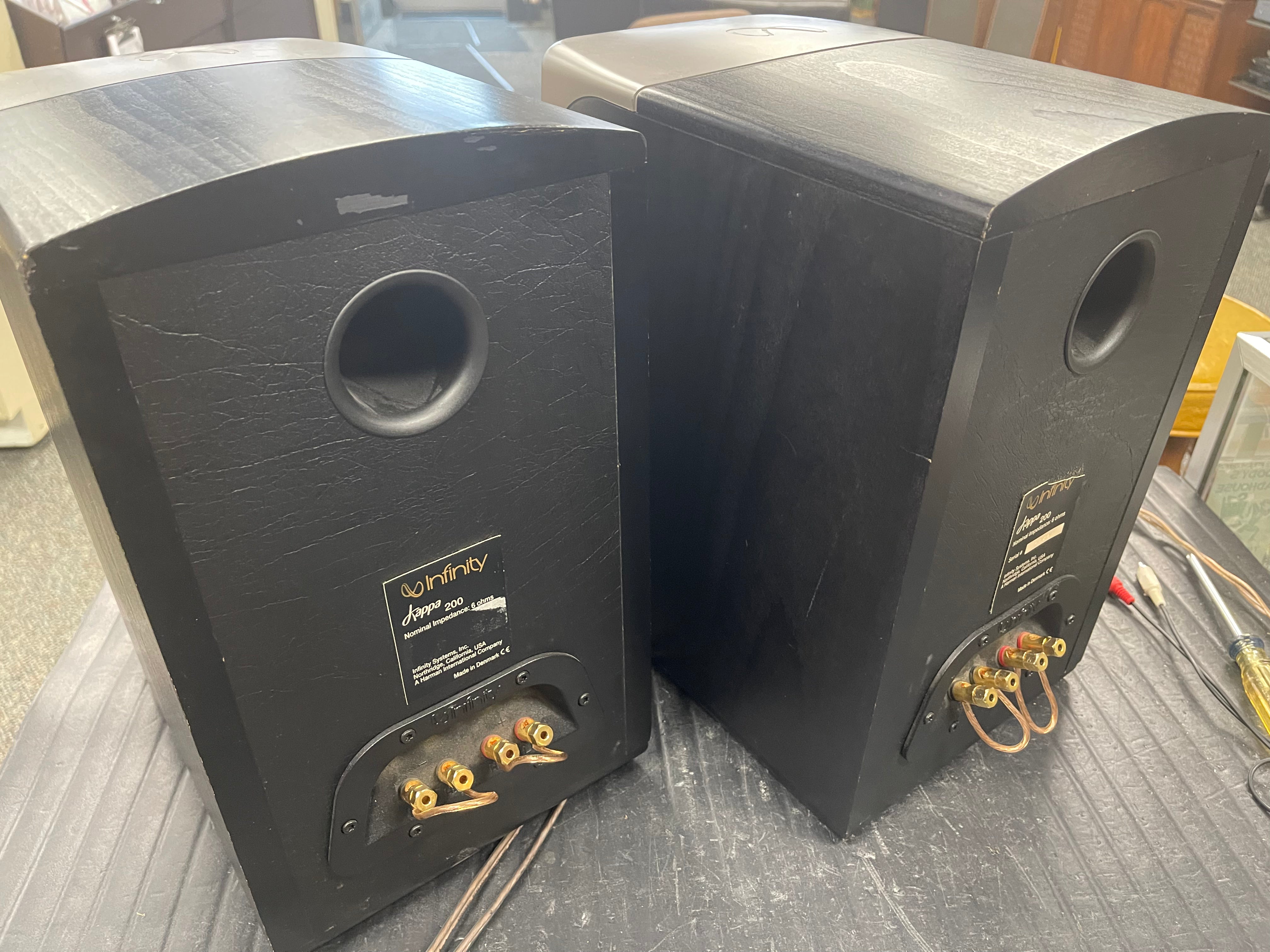 Infinity Kappa 200 Bookshelf Speakers