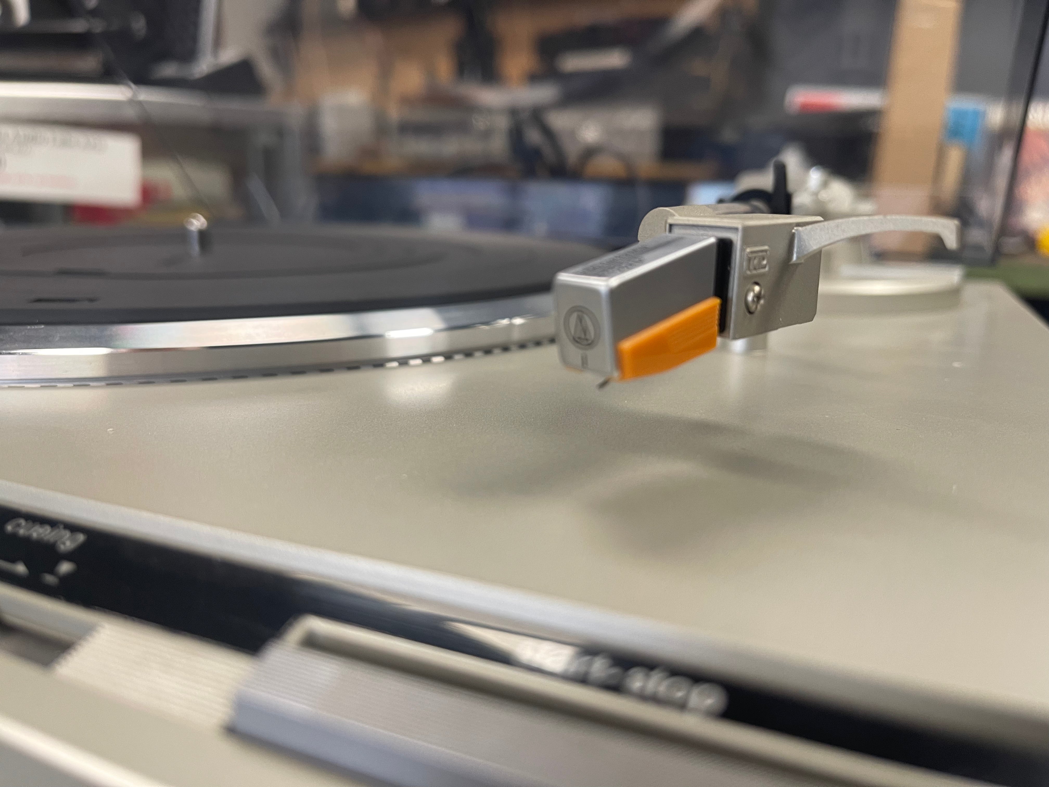 Technics SL-Q300 Turntable