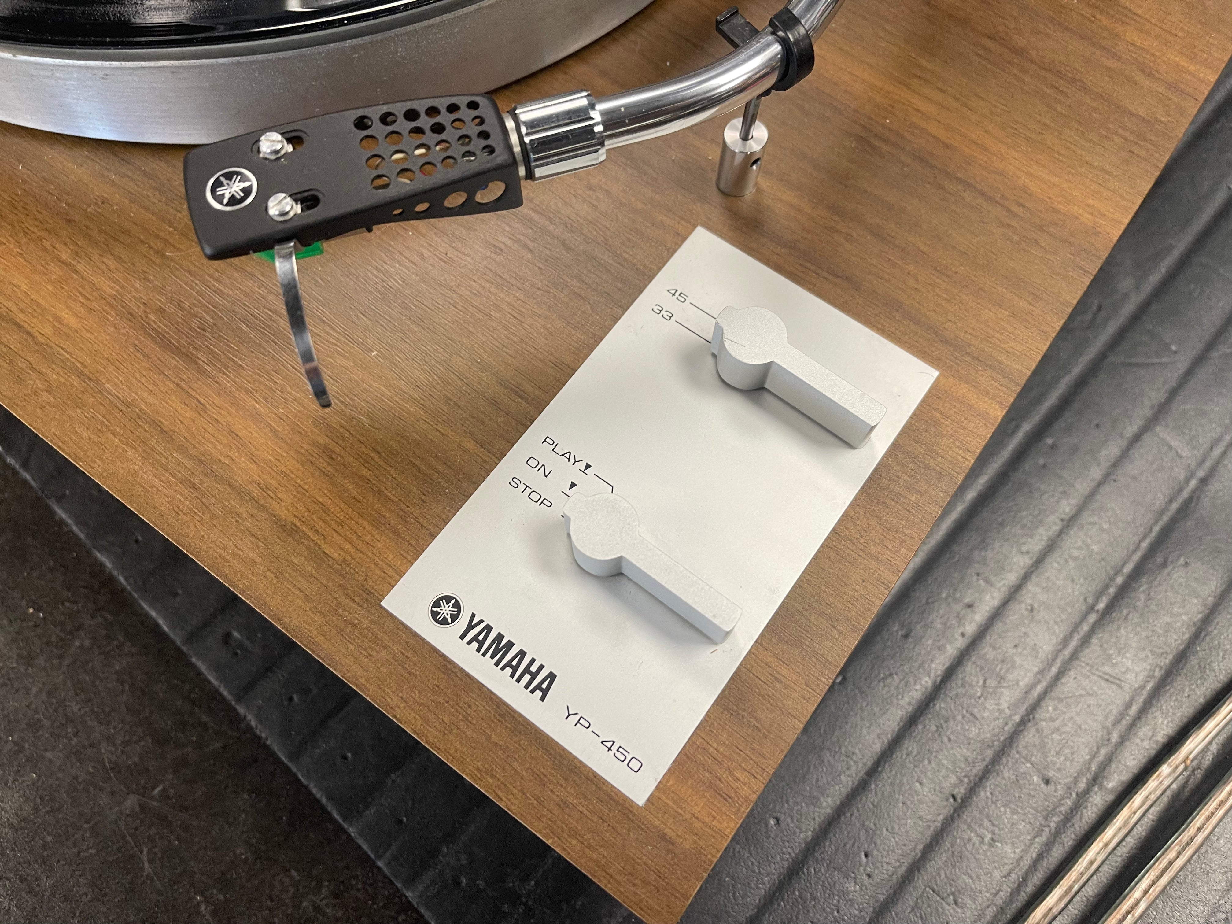 Yamaha YP-450 Turntable