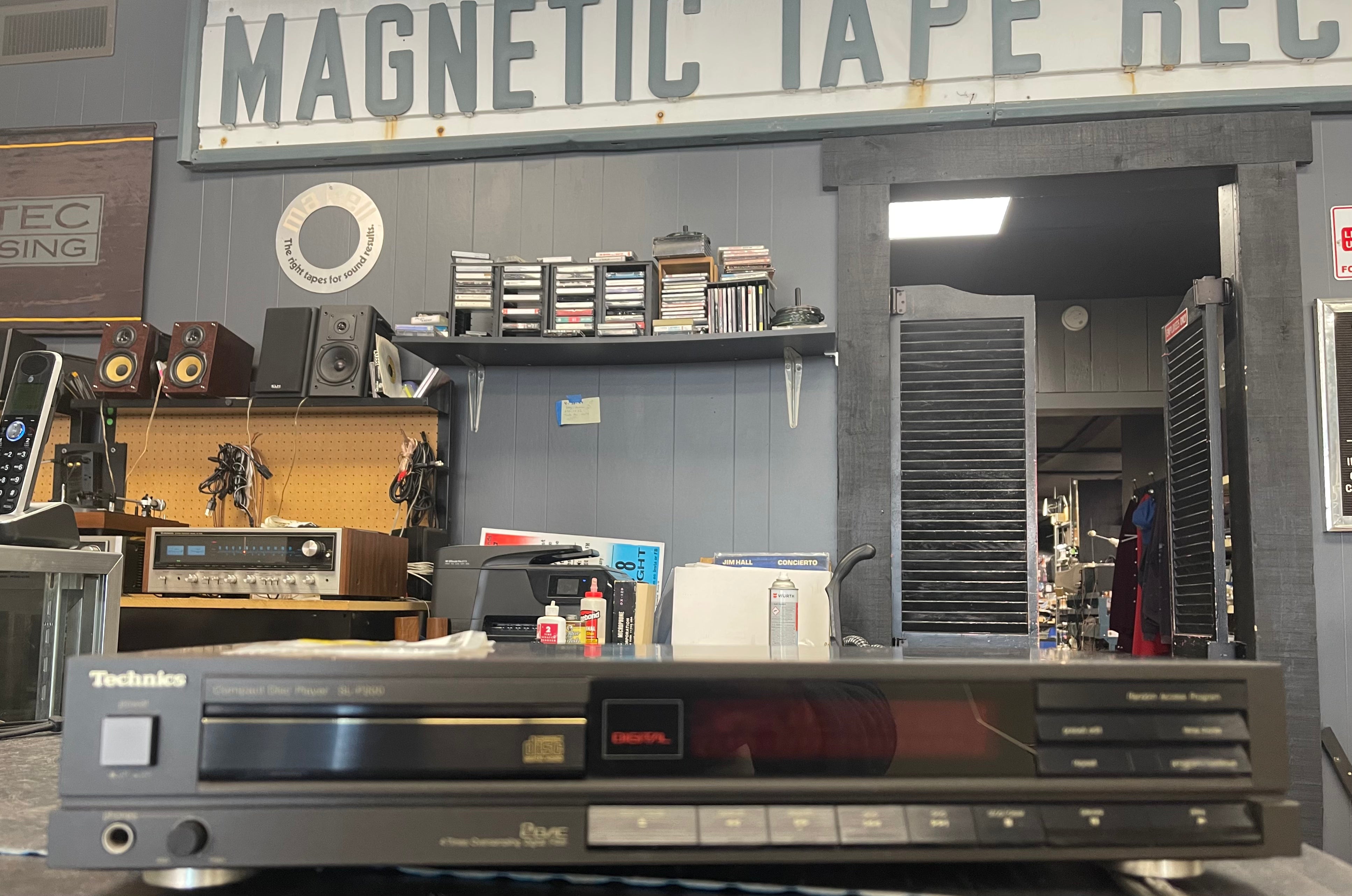 Technics SL-P200 CD Player