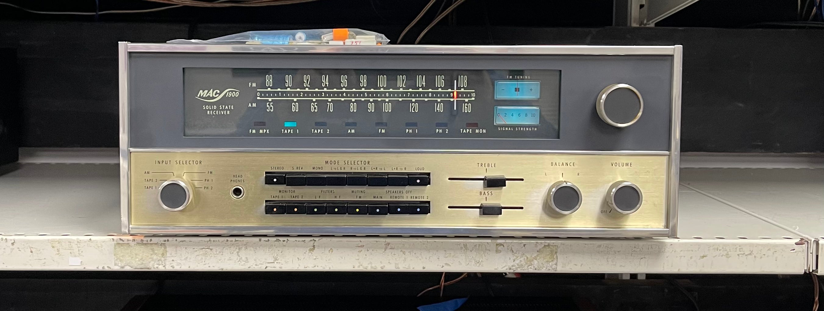 McIntosh MAC 1900 Solid State Receiver