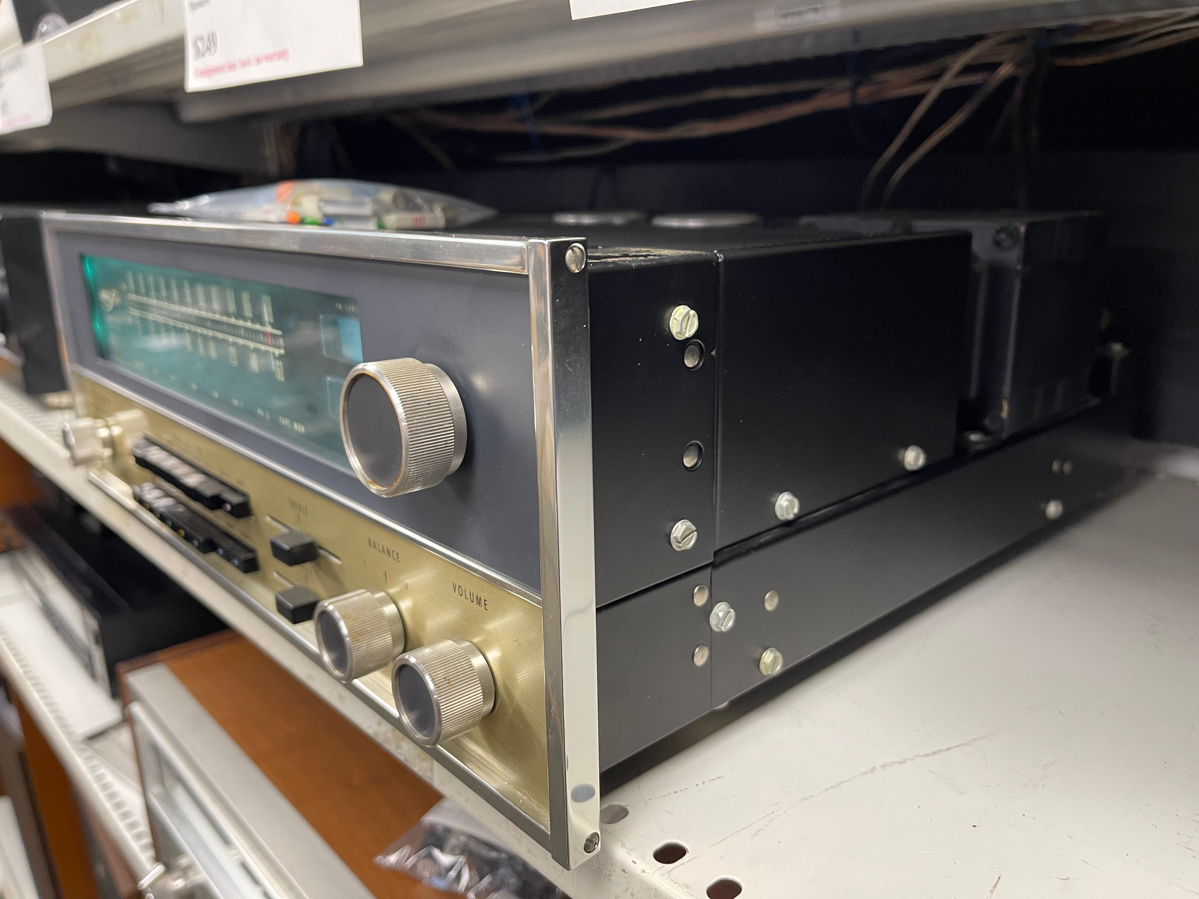 McIntosh MAC 1900 Solid State Receiver