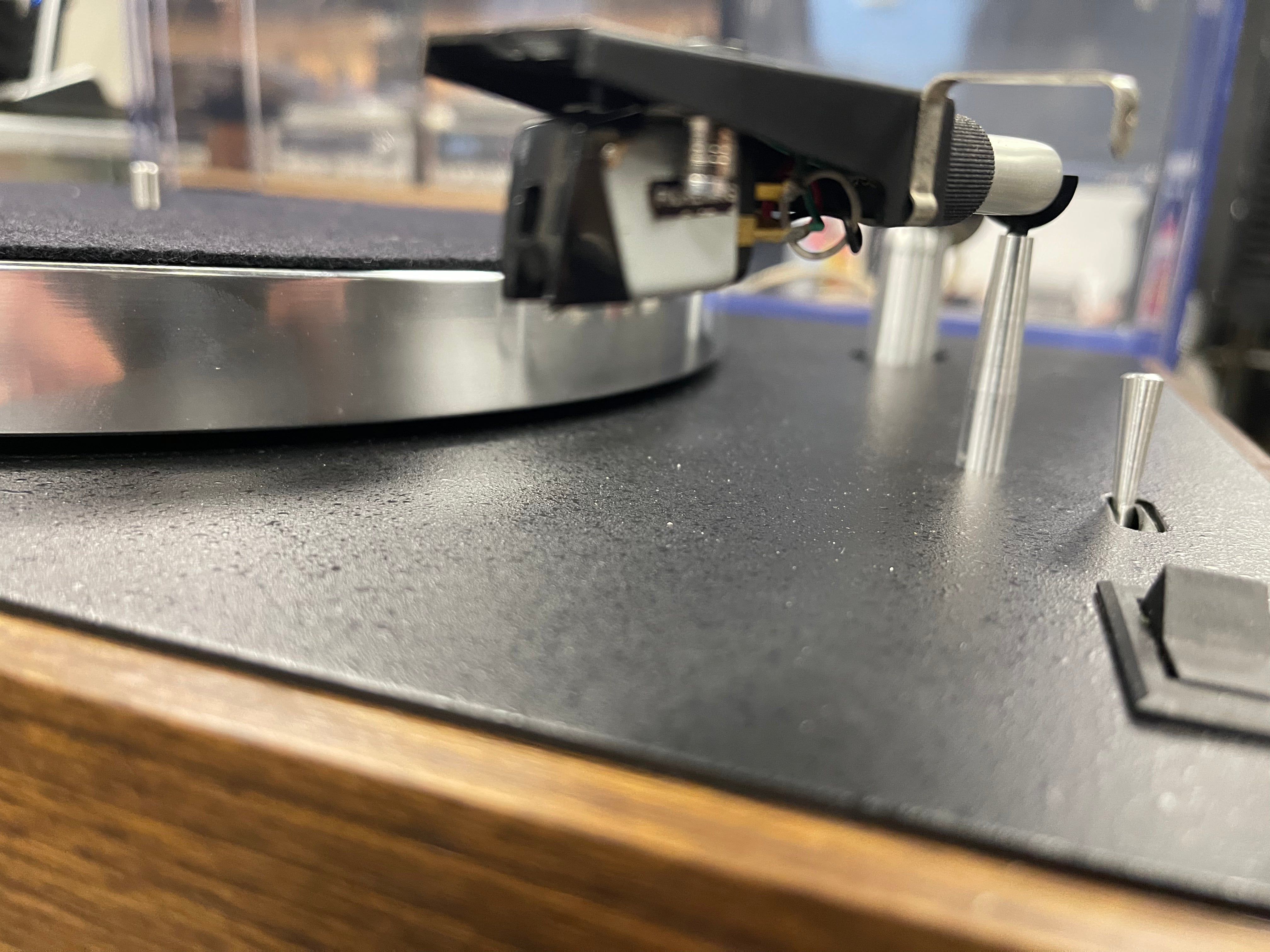 Acoustic Research 77XB TURNTABLE