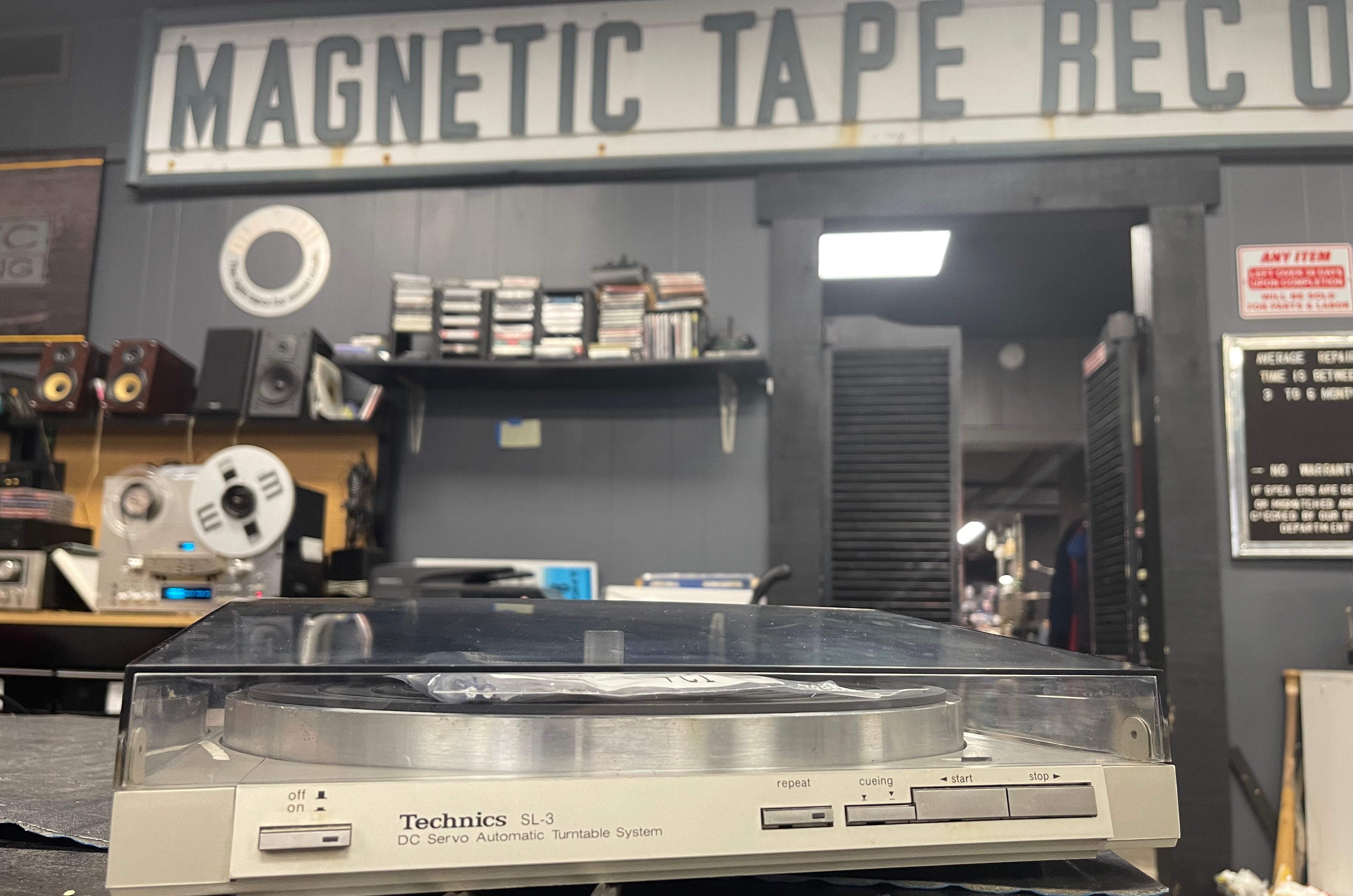 Technics SL-3 Automatic Turntable