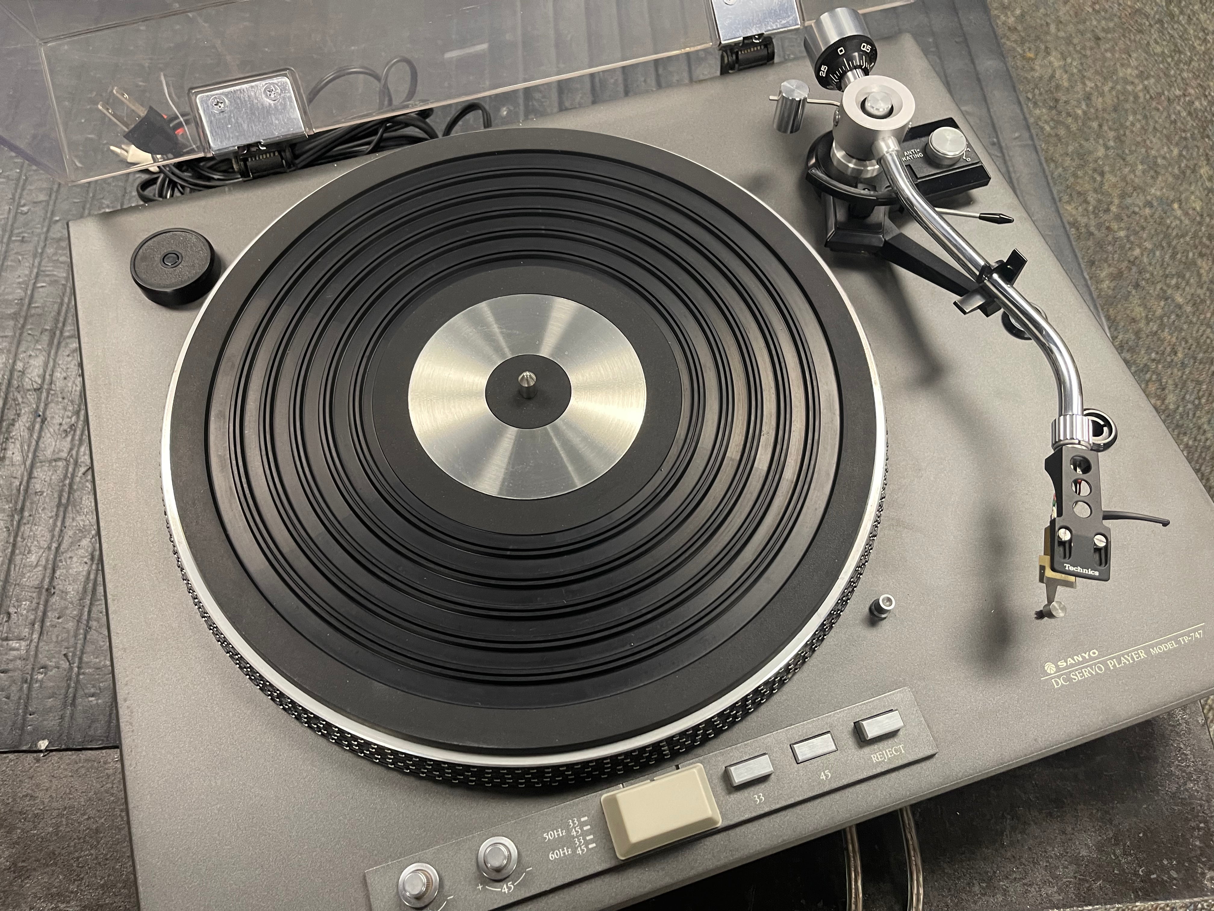 Sanyo TP-747 Turntable