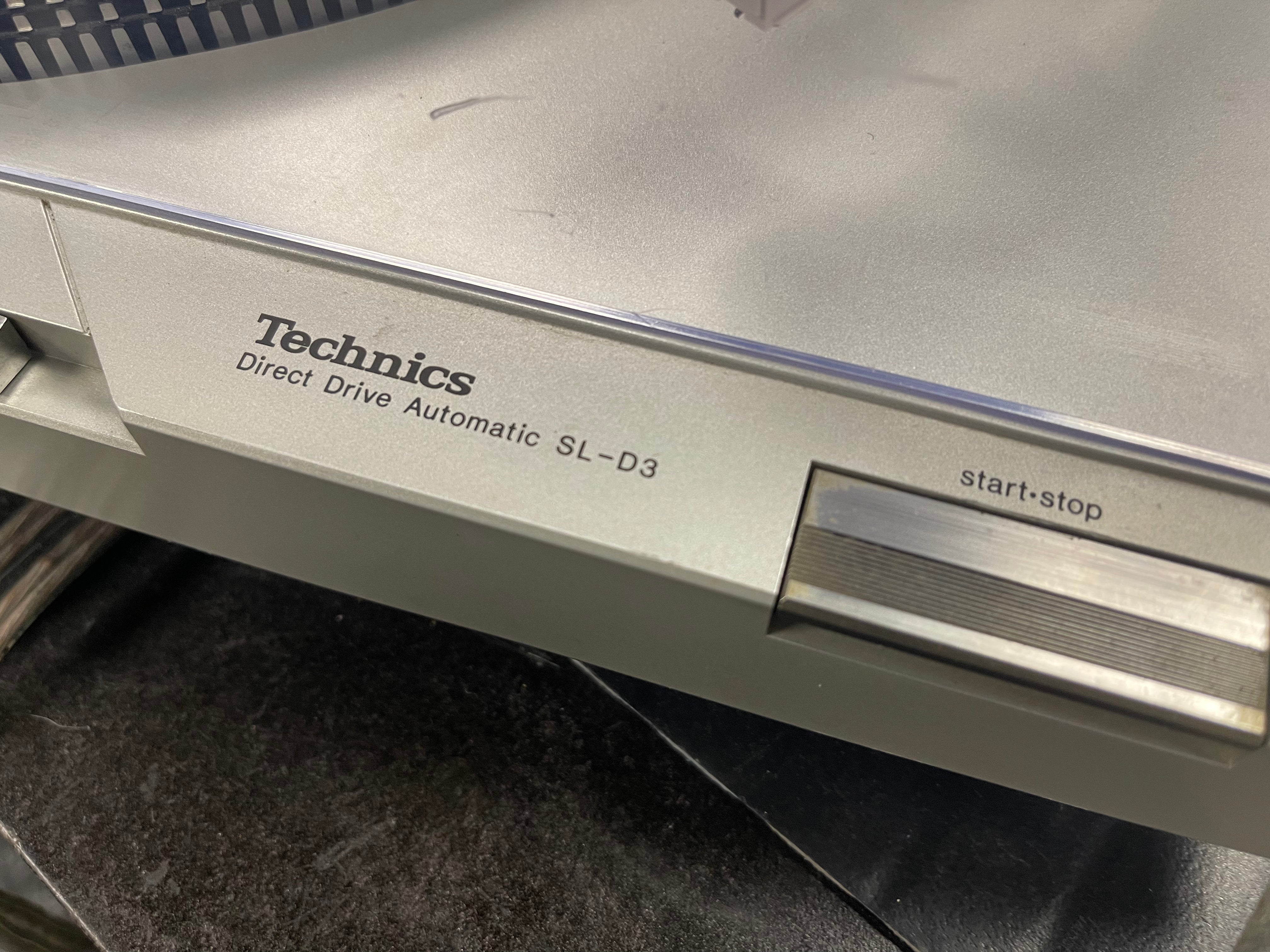 Technics SL-D3 Automatic Direct Drive Turntable