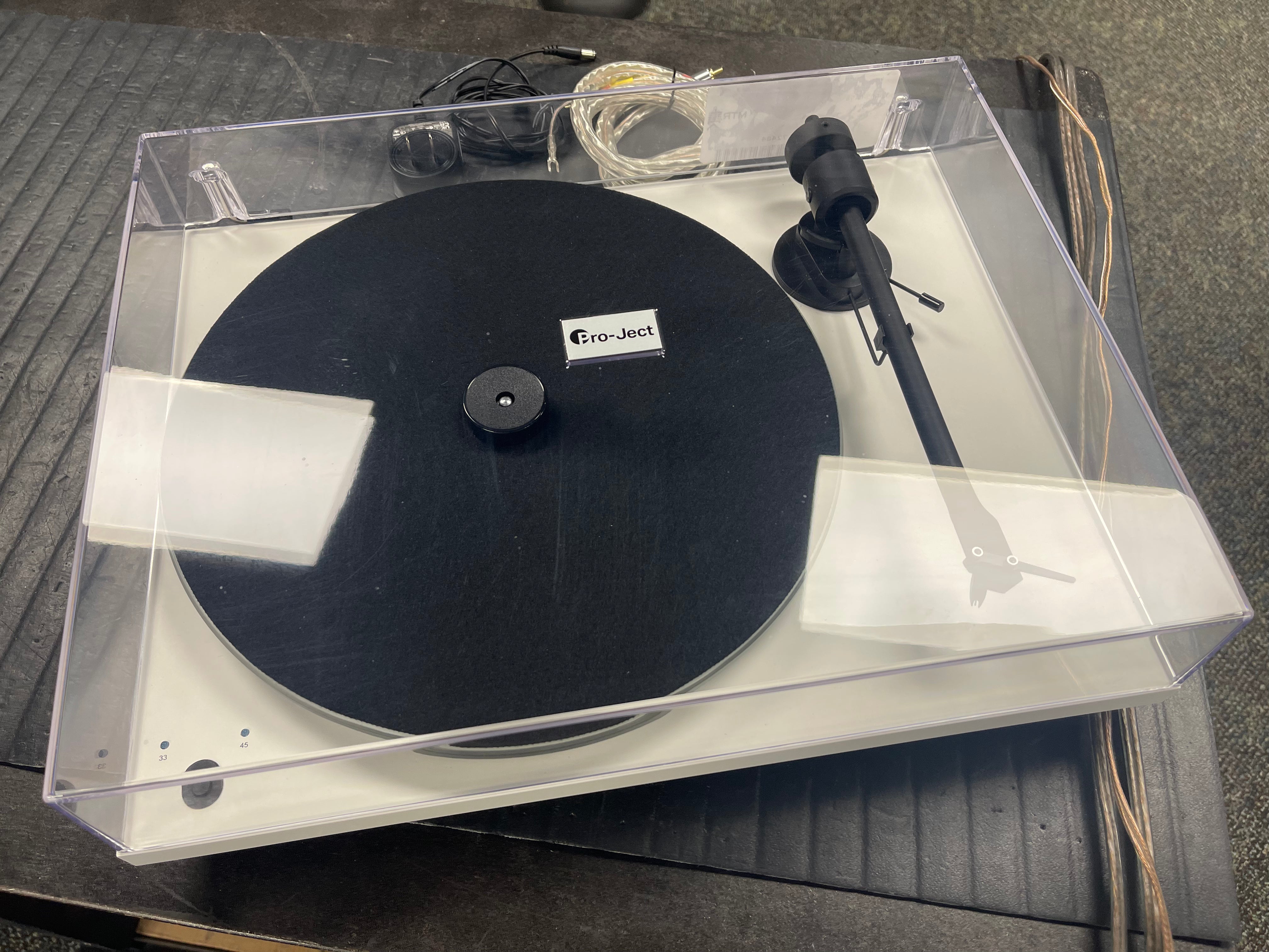 Pro-Ject T-1 Turntable