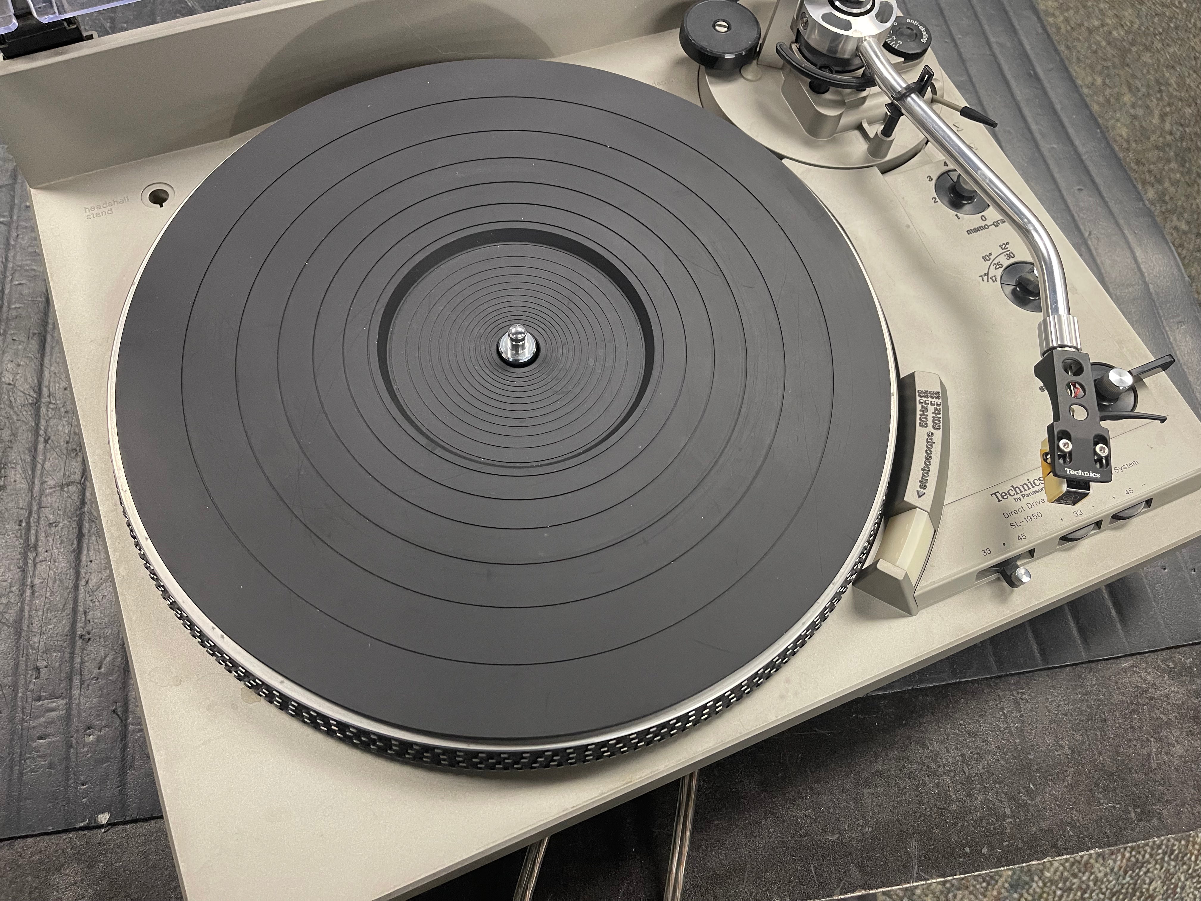 Technics SL 1950 Turntable W/45 Changer Spindle