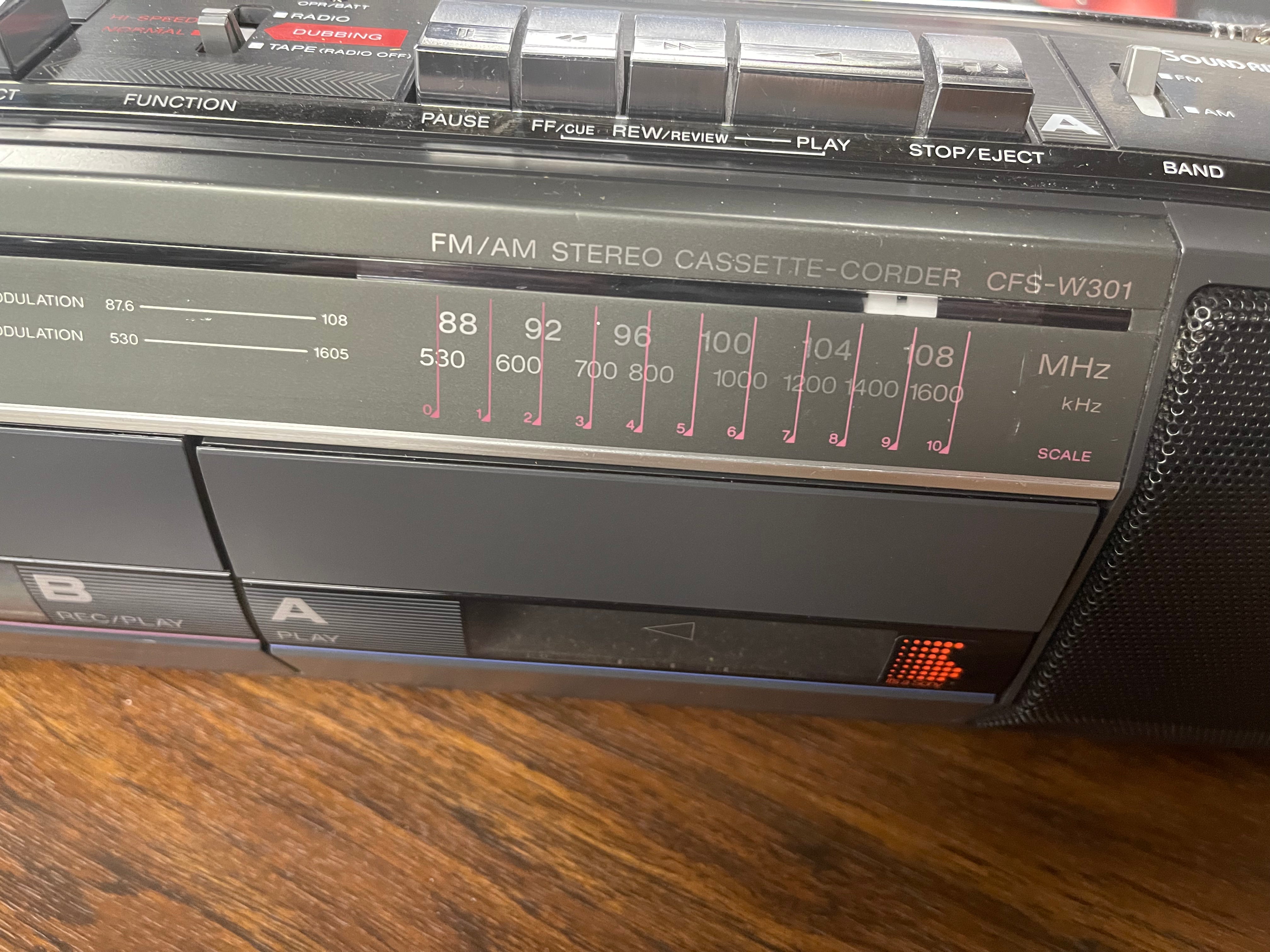 Sony CFS-W301 AM/FM Cassette Boombox