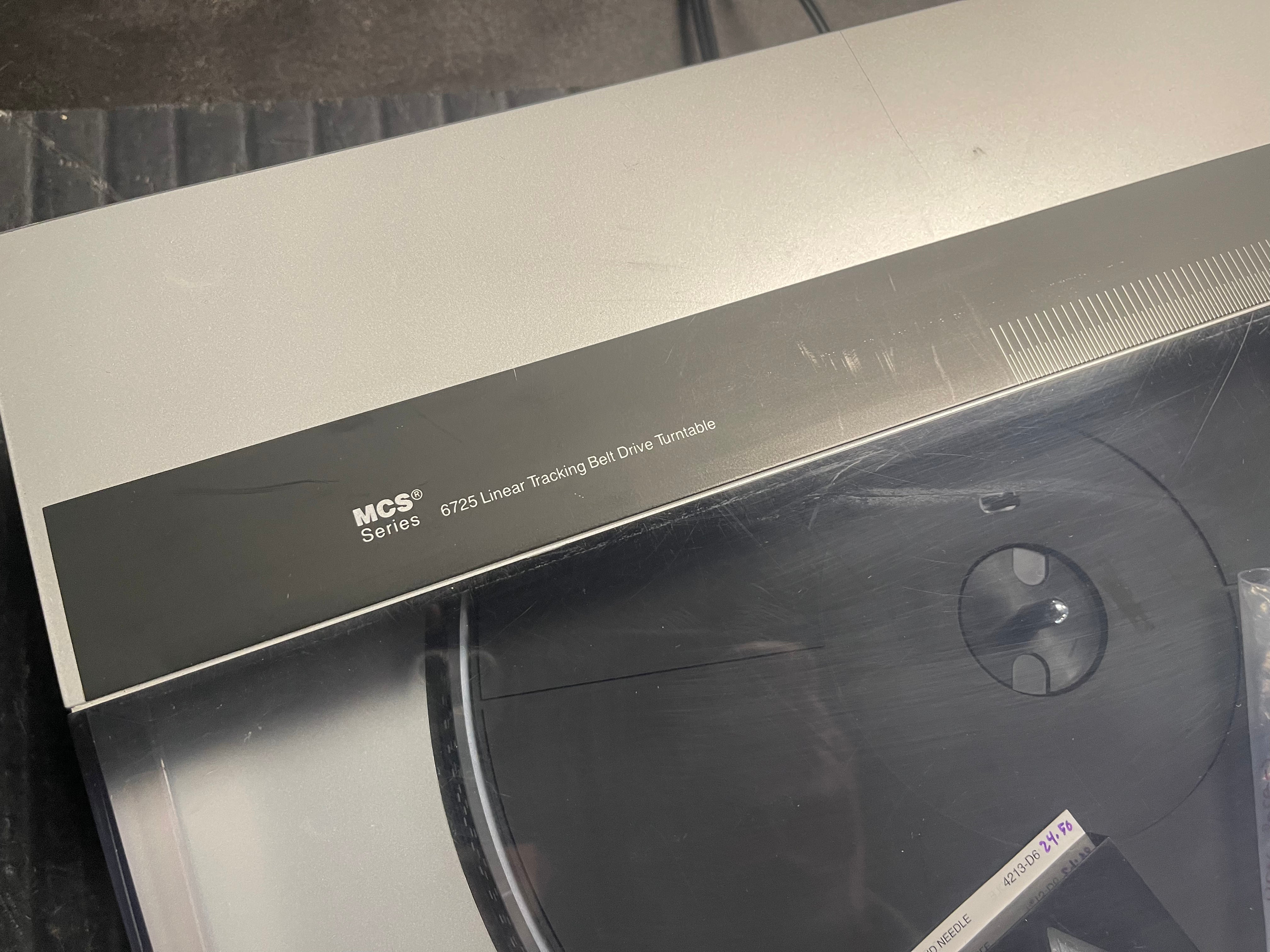 MCS (Modular Component Systems) 6725 Linear Tracking Turntable