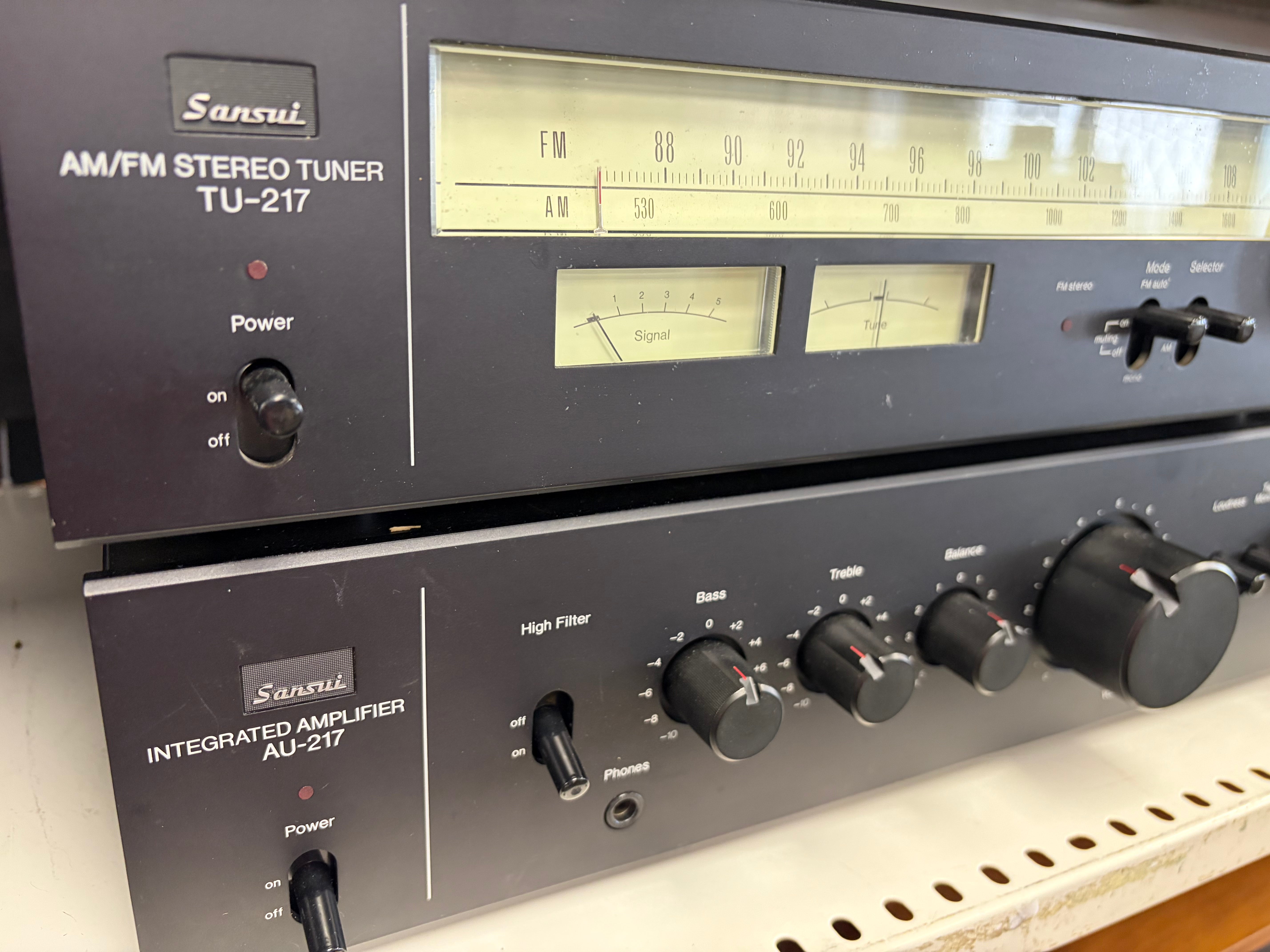 Sansui AU-217 Integrated Amp And TU-217 Tuner