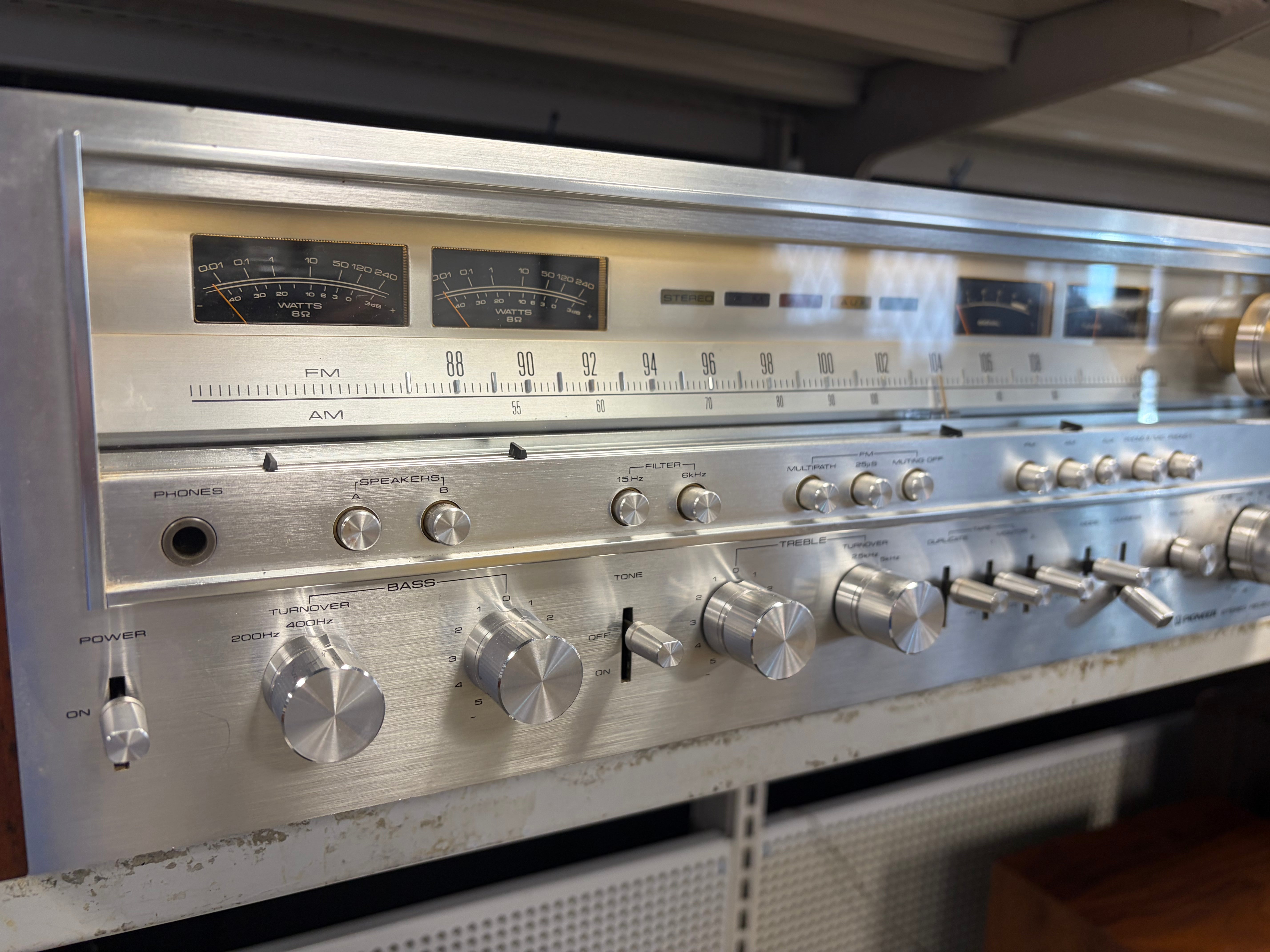 Pioneer SX-1080 AM/FM Stereo Receiver