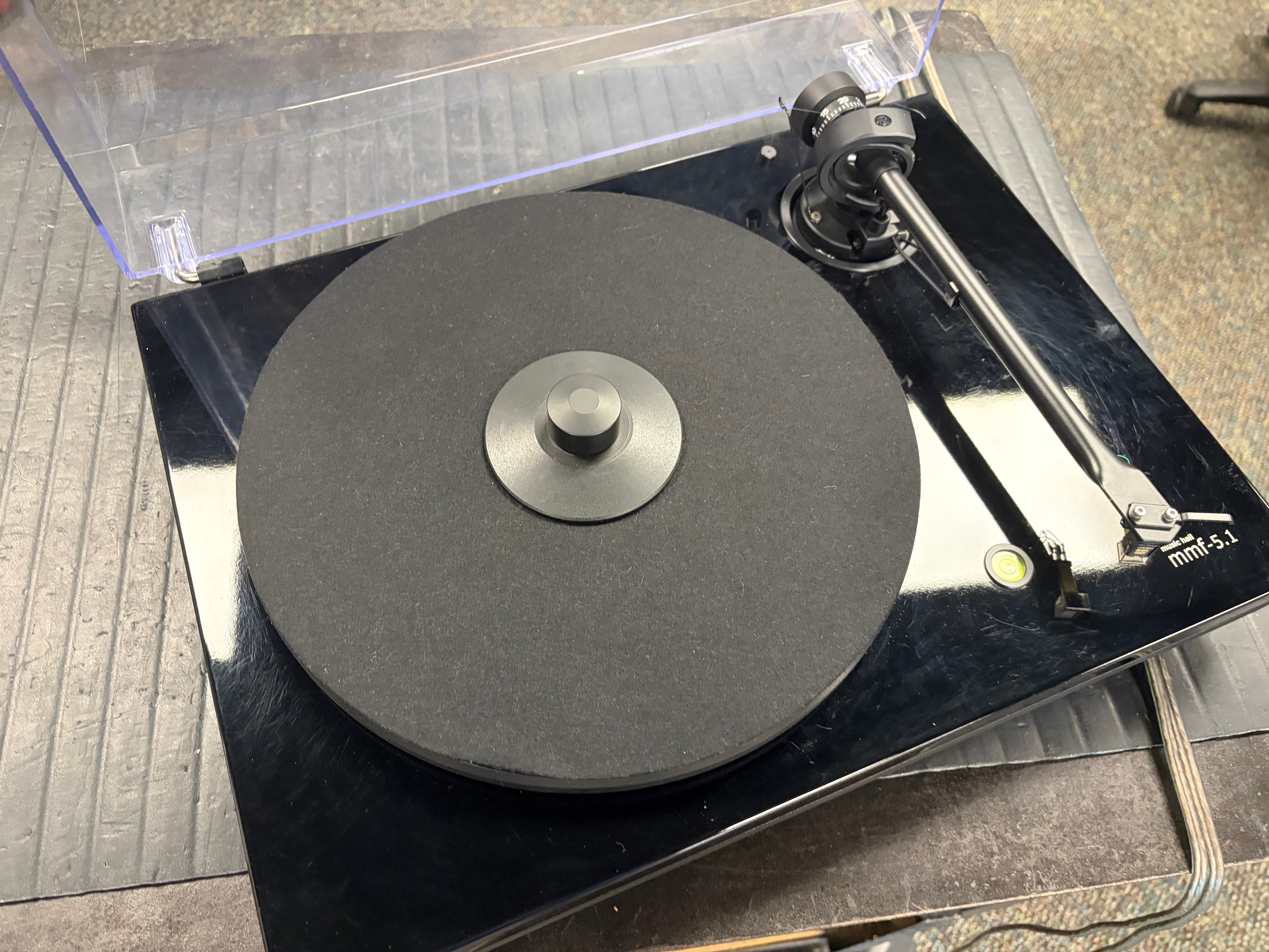 Music Hall MMF-5.1 Turntable