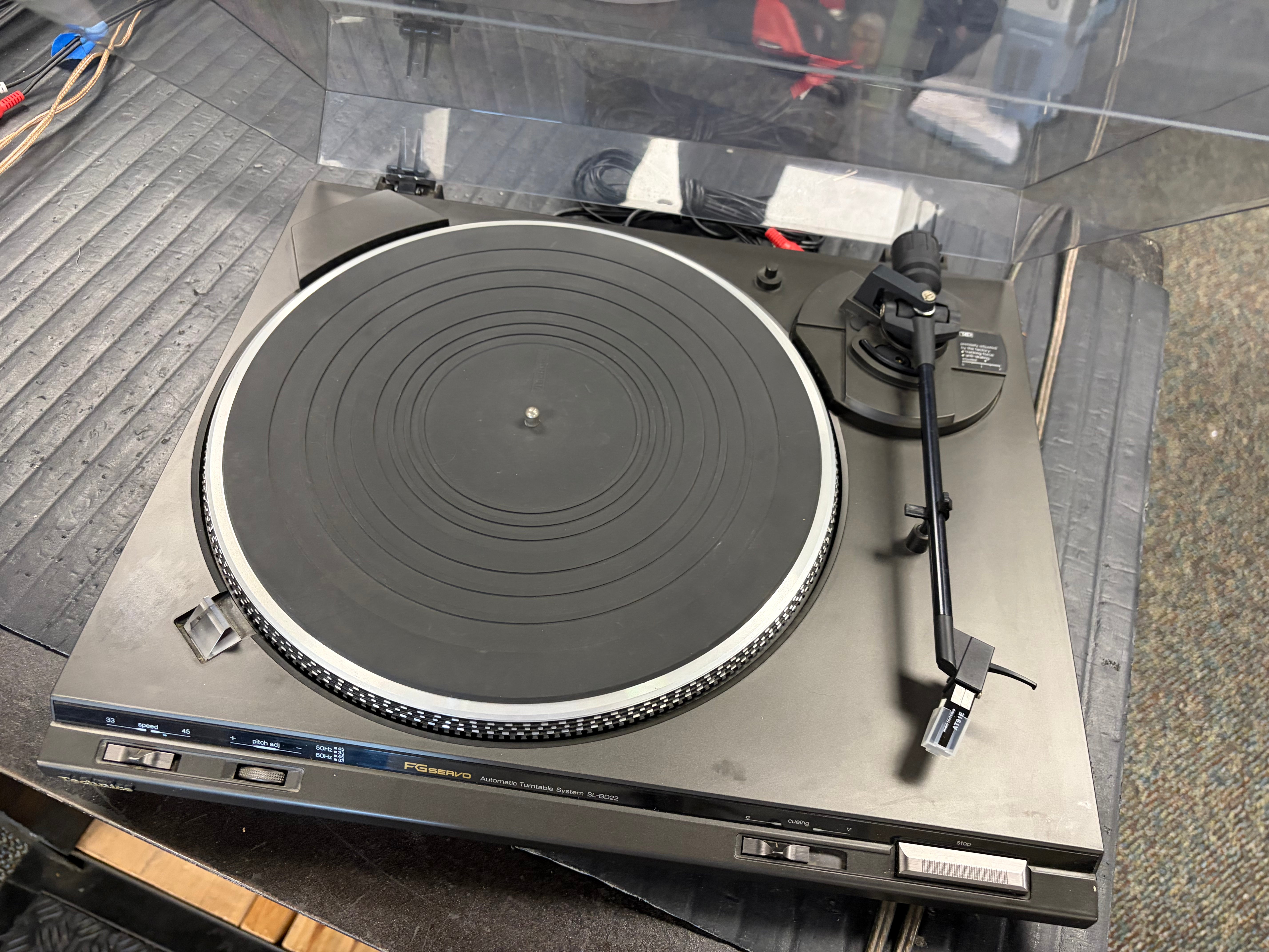 Technics SL-BD22 Belt Drive Turntable