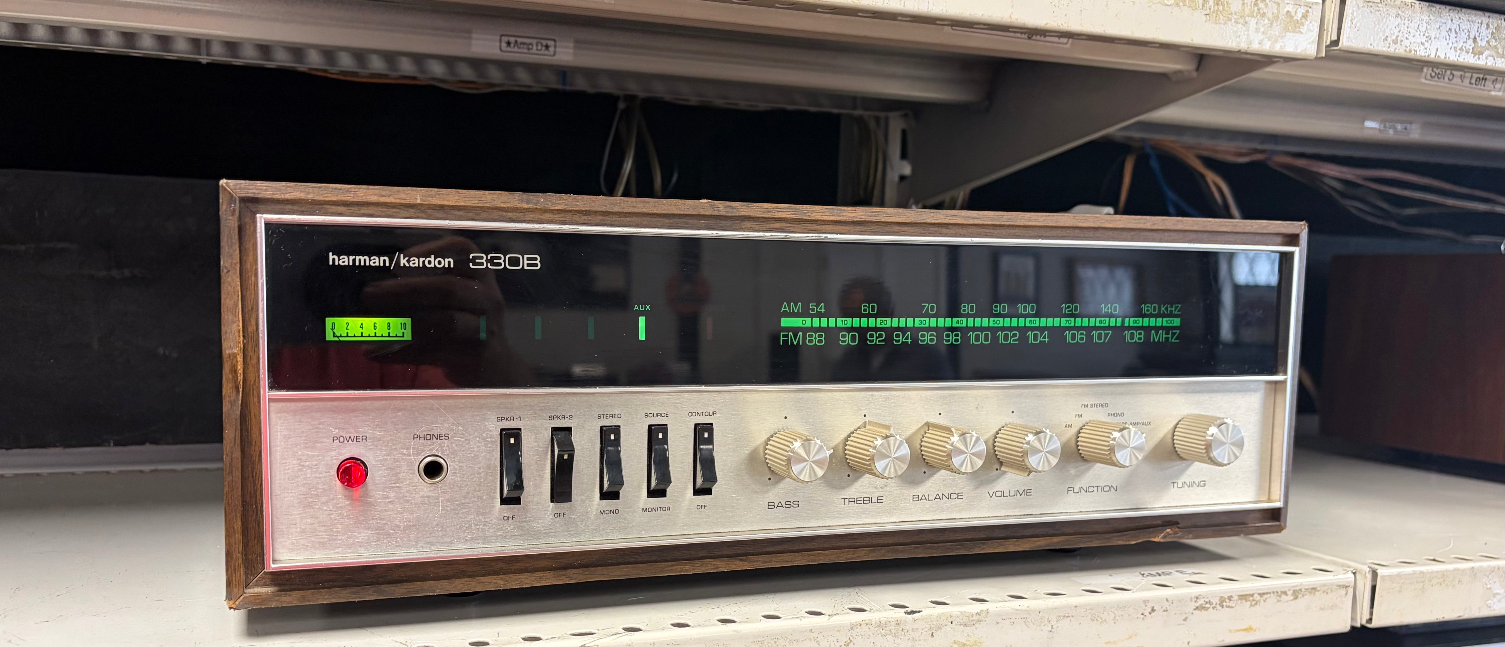 Harman Kardon 330B AM/FM/ Stereo Receiver