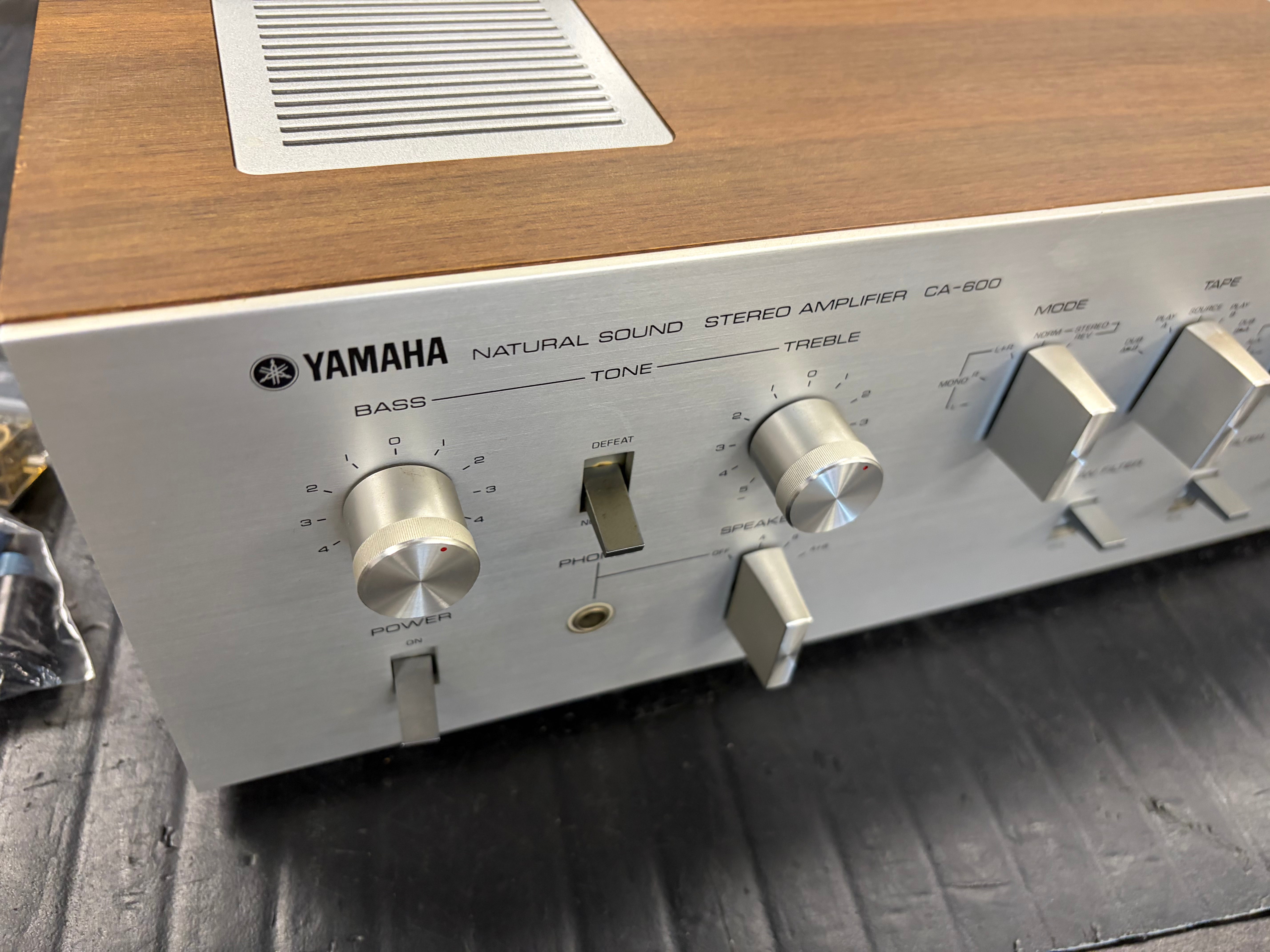 Yamaha CA-600 Natural Sound Stereo Amplifier