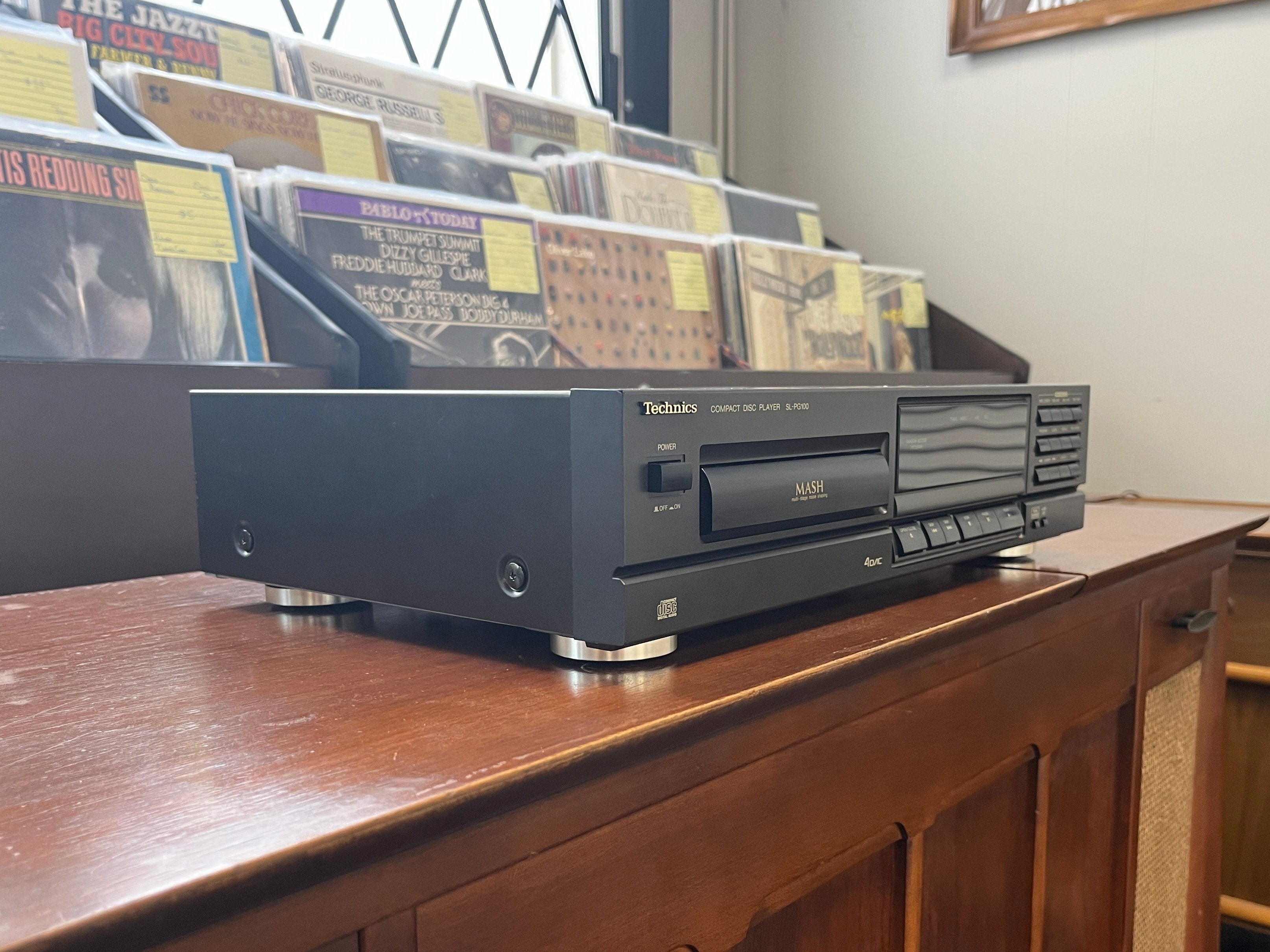 SL-PG100 CD Player