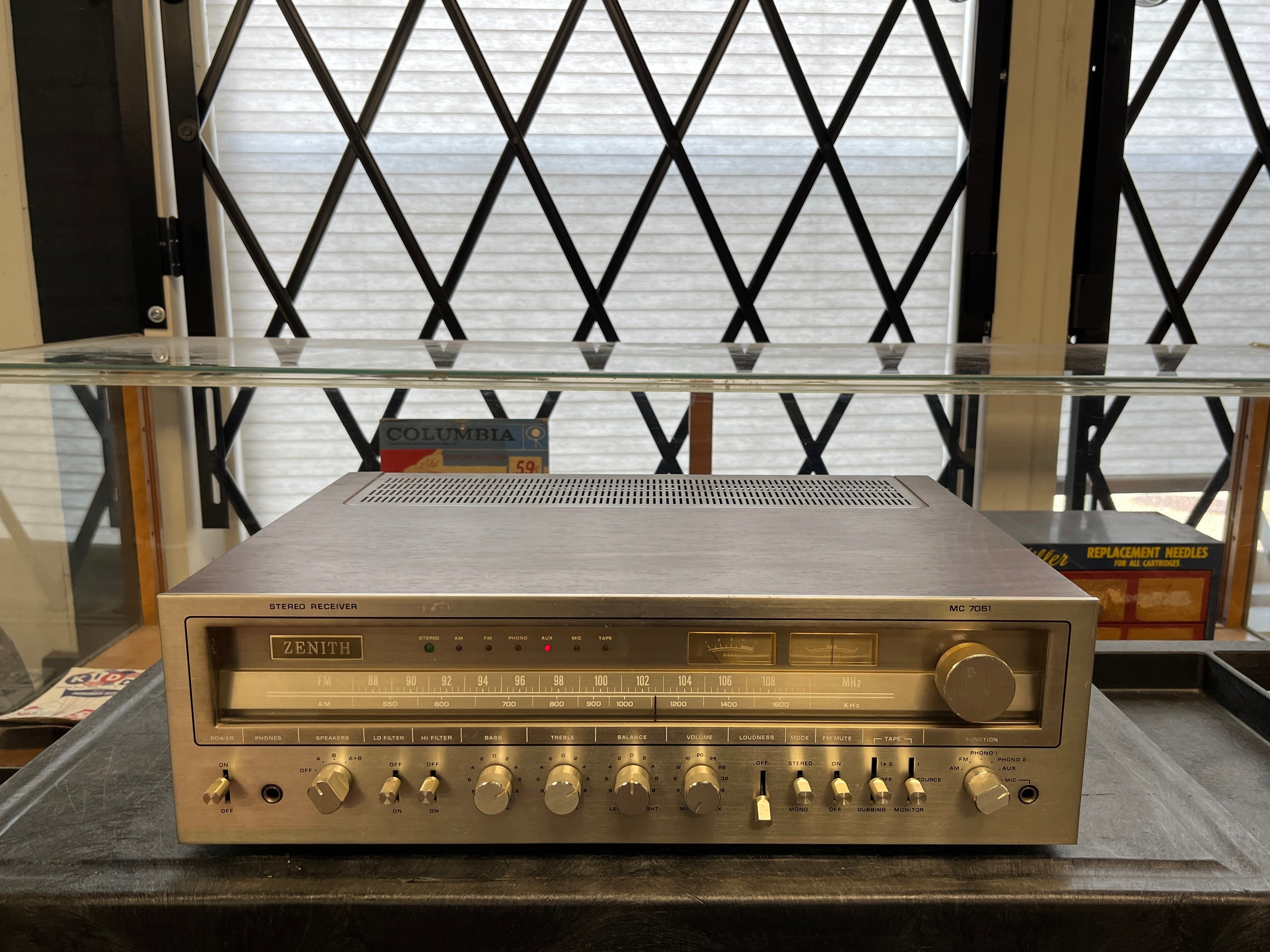 MC-7051 Stereo Receiver