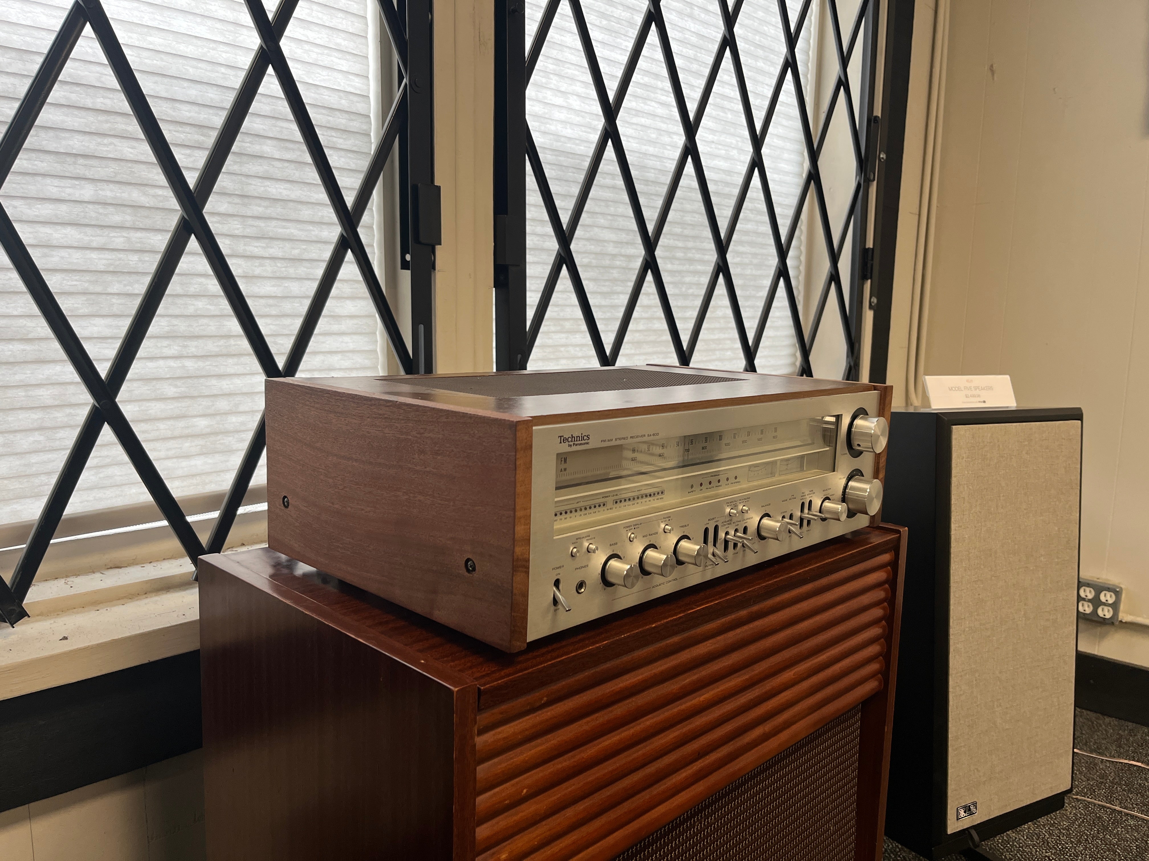 SA-800 Stereo Receiver