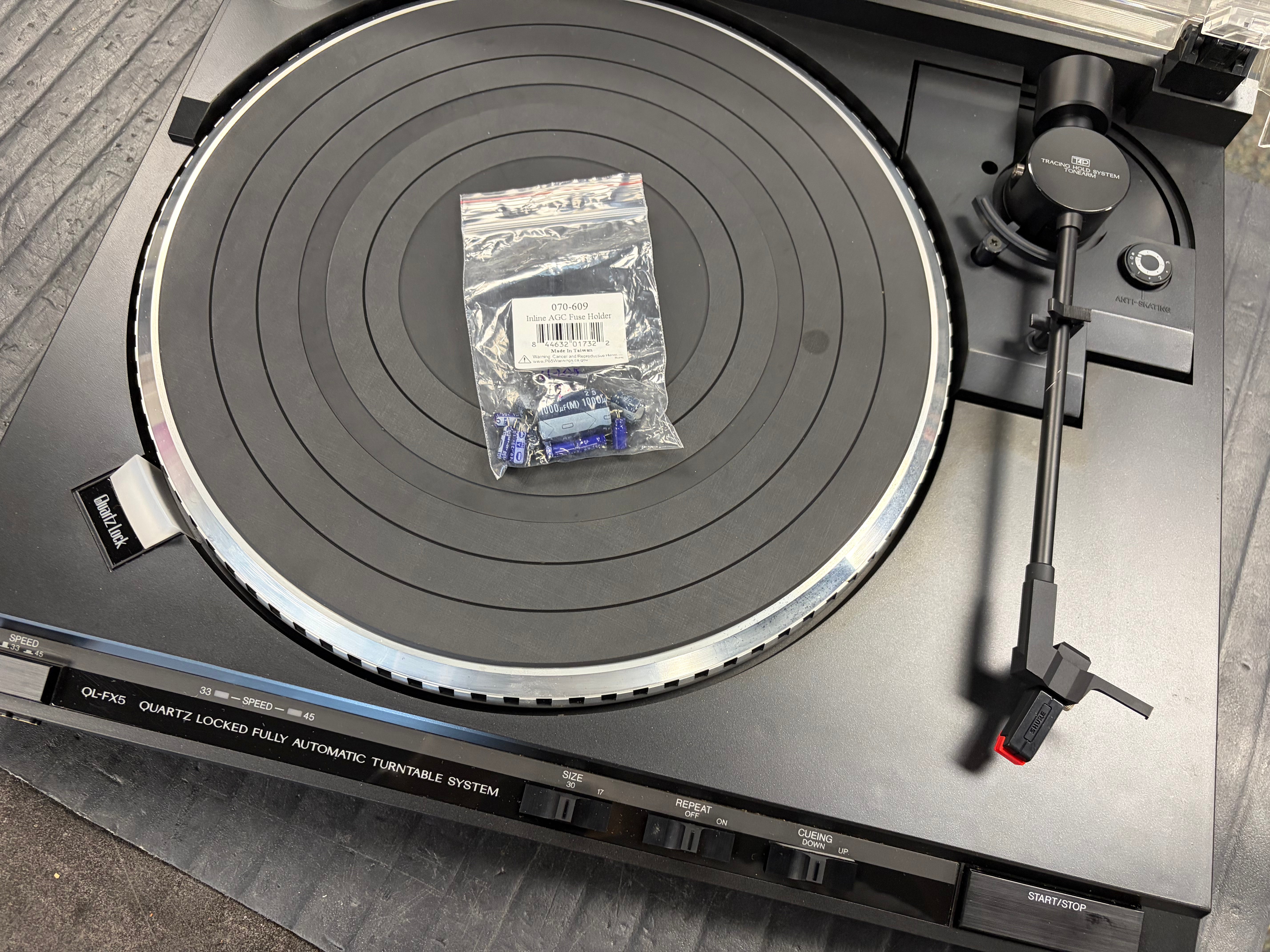 JVC QL-FX5 Quartz Locked Turntable