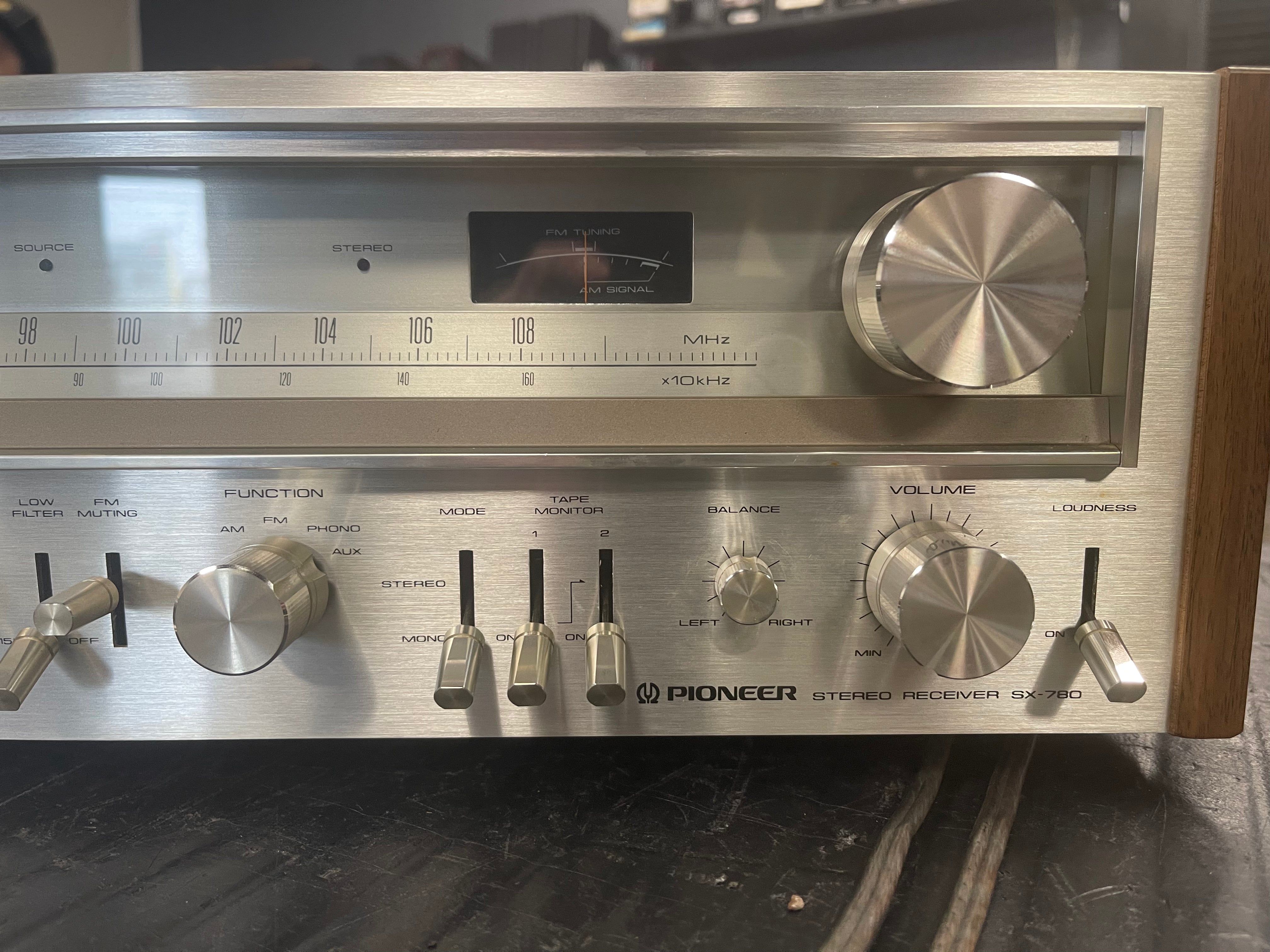 Pioneer SX-780 Stereo Receiver