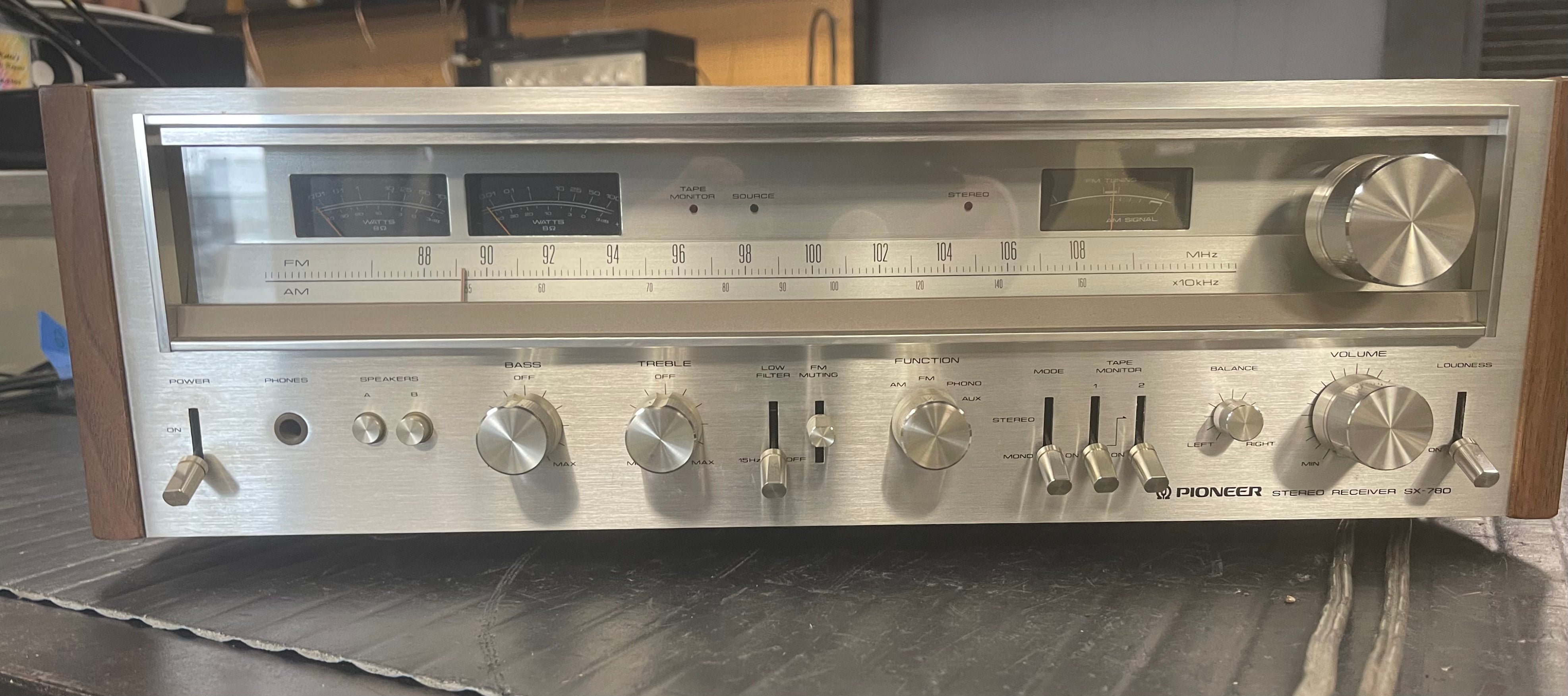 Pioneer SX-780 Stereo Receiver