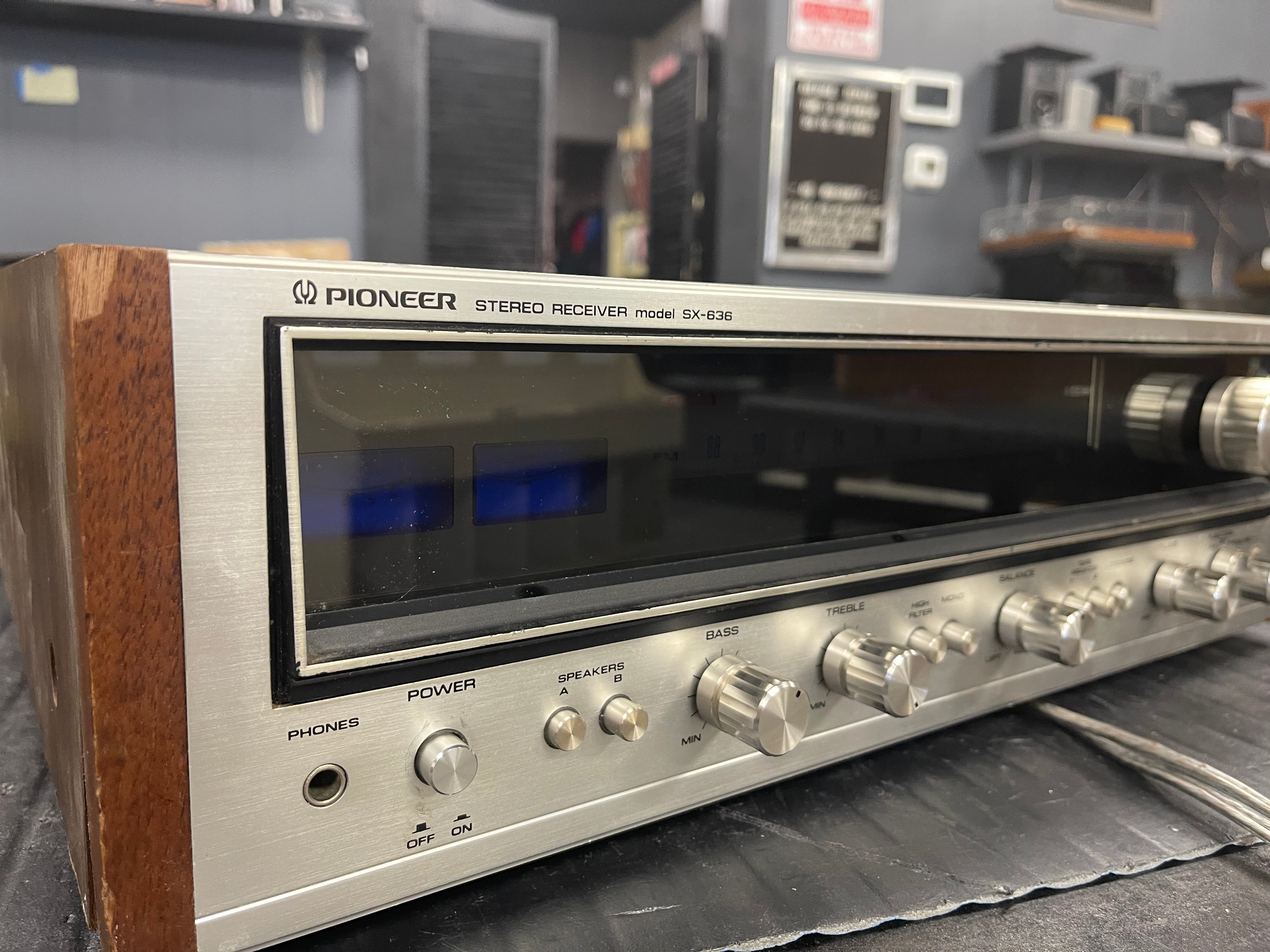 Pioneer SX-636 Stereo Receiver