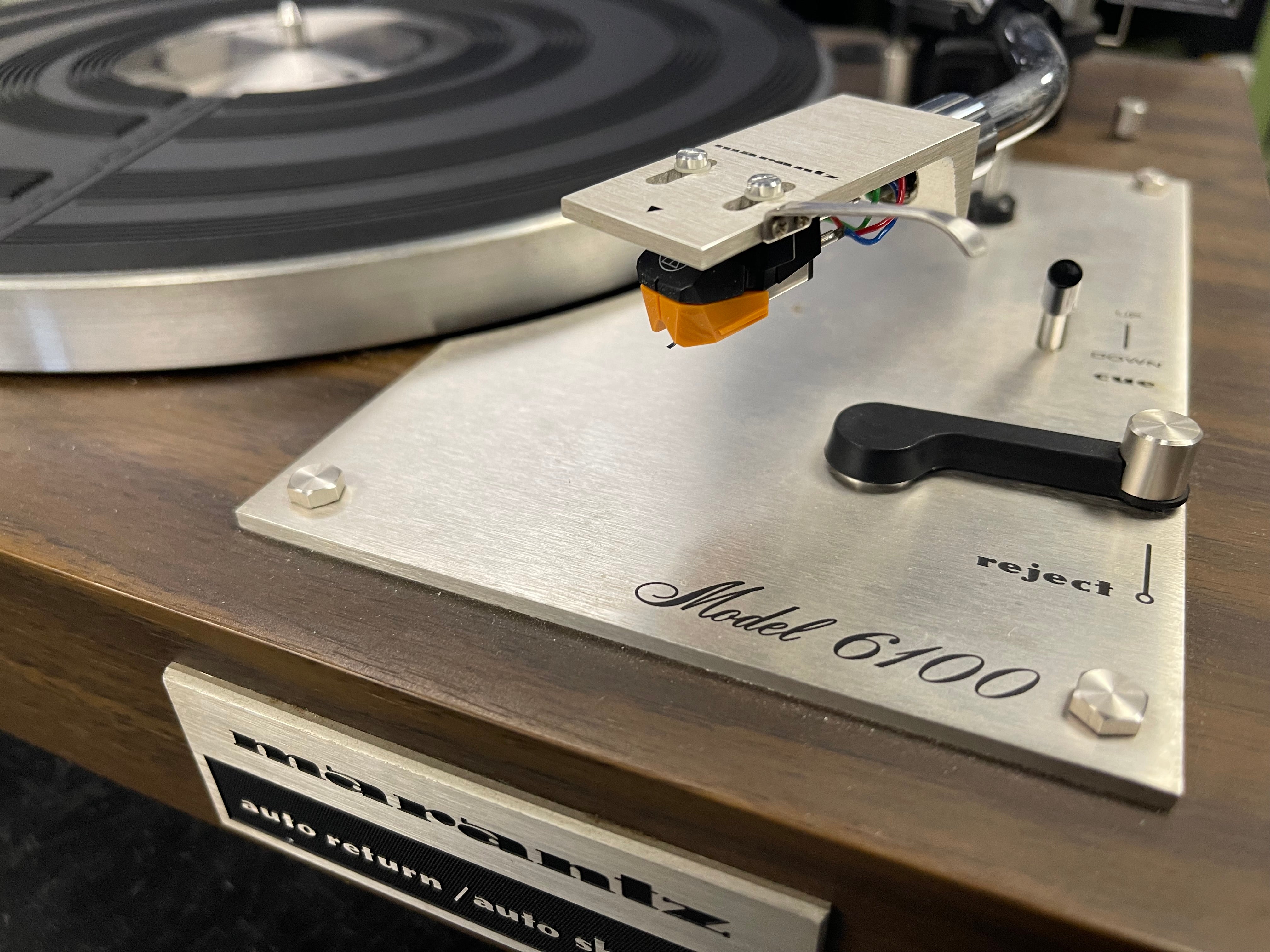 Marantz Model 6100 Turntable