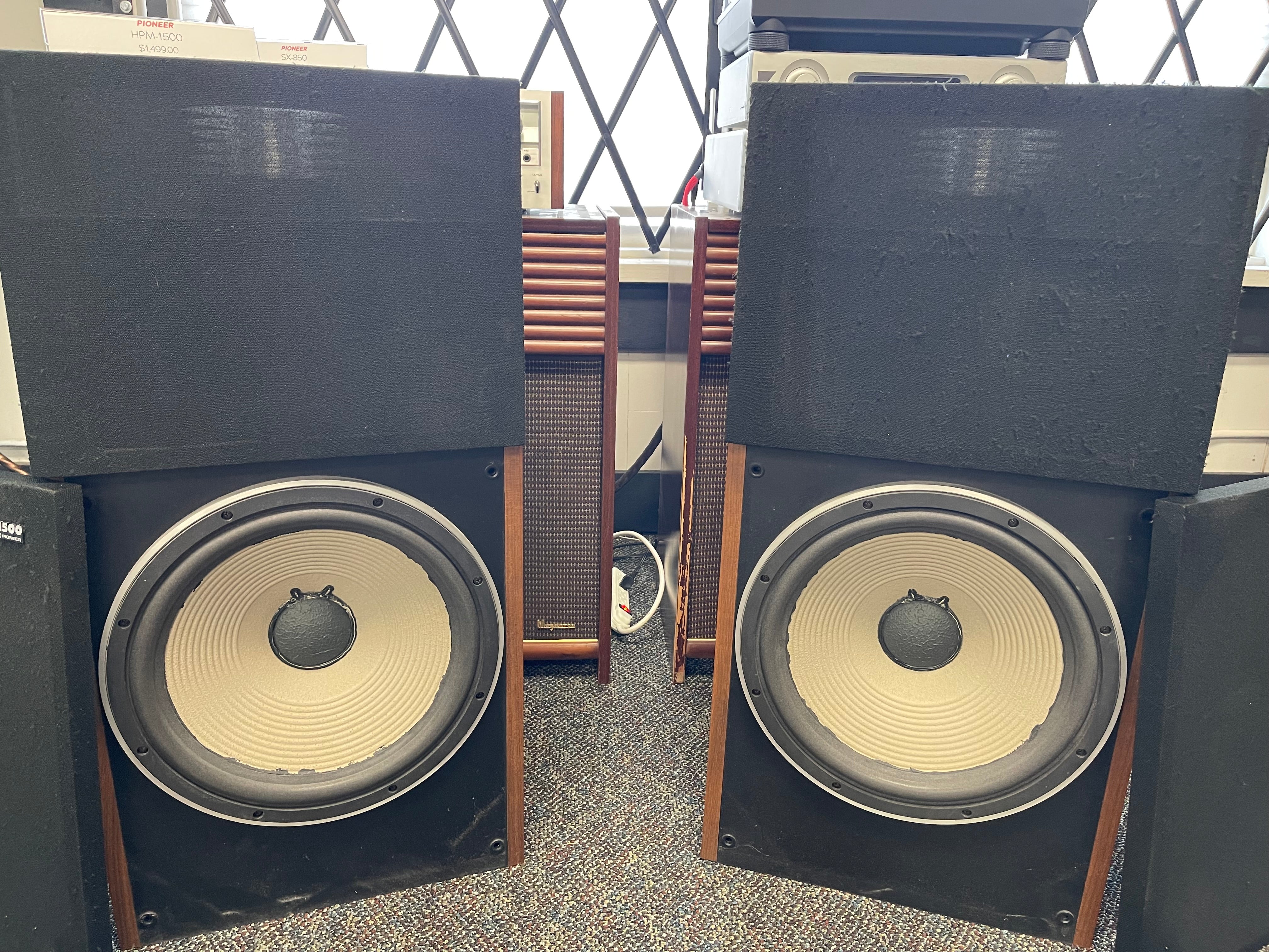 Pioneer HPM-1500 Speakers