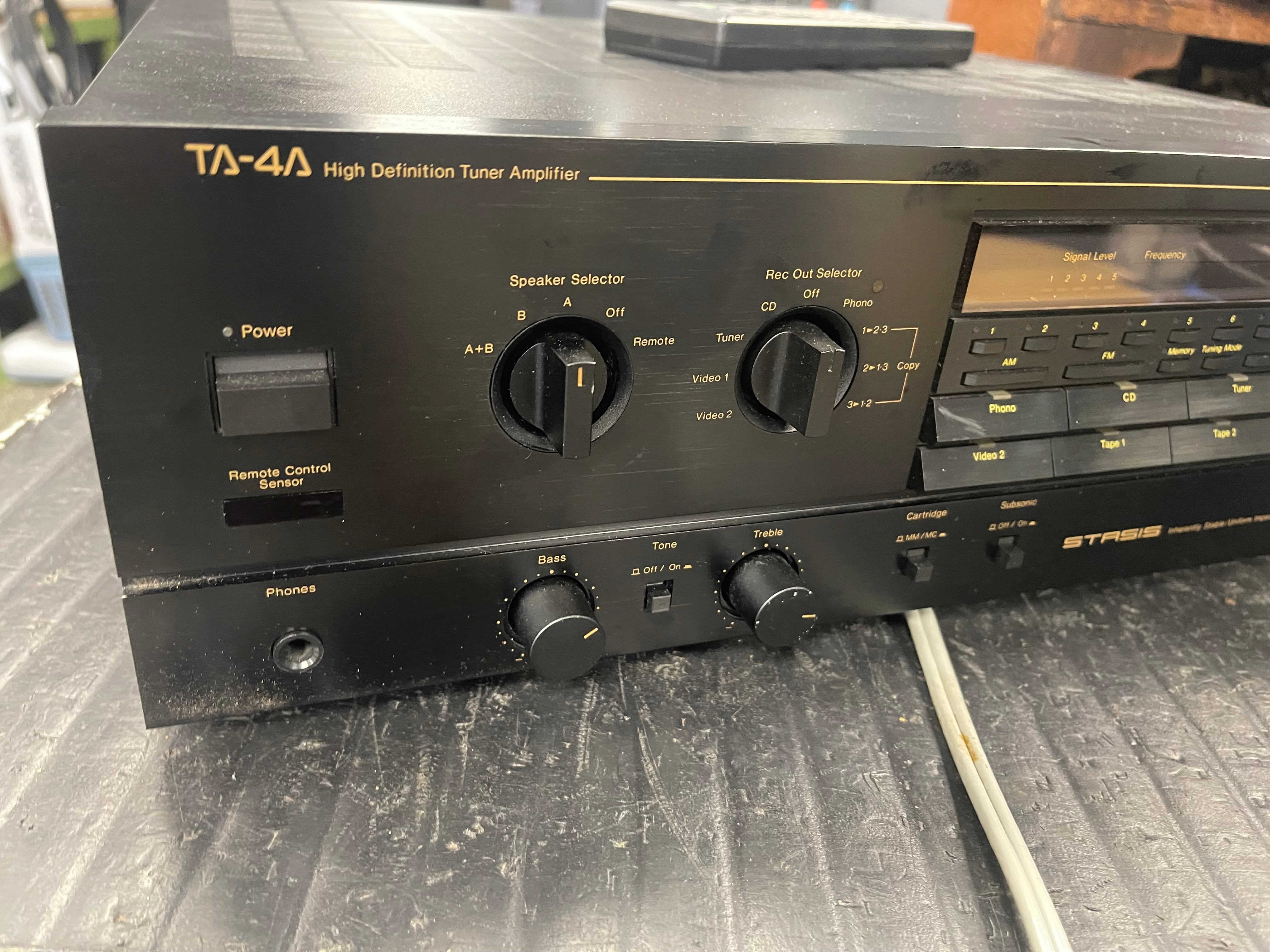 NAKAMICHI TA-4A Receiver With Remote