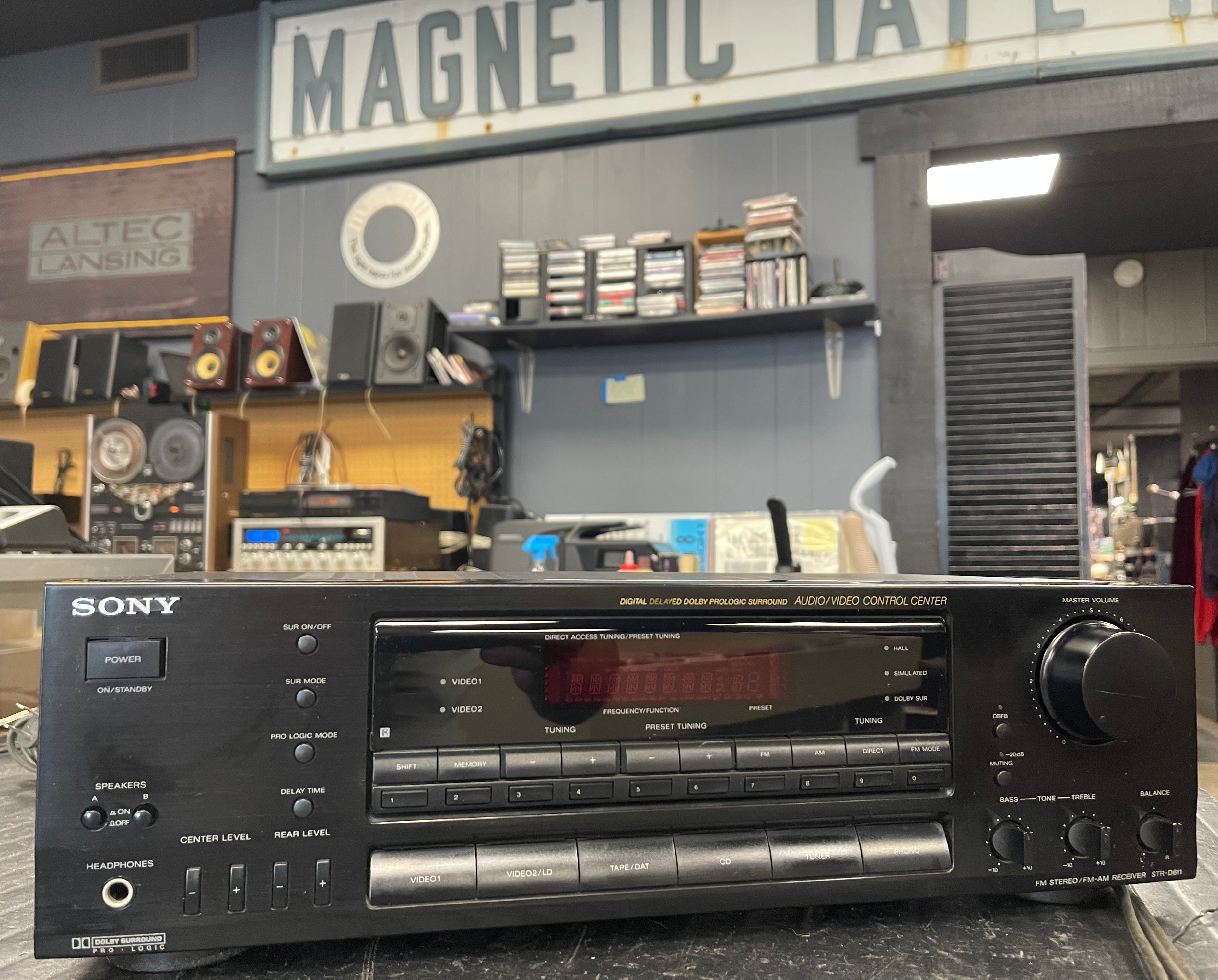 Sony STR-D611 With Remote Control