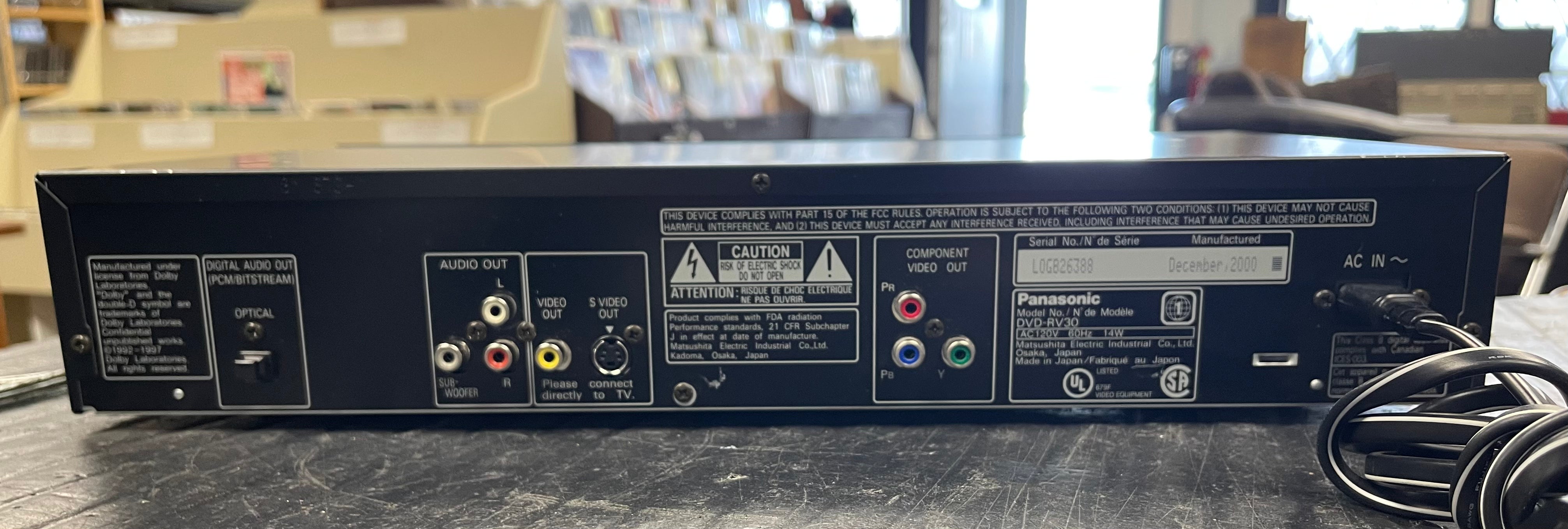 Panasonic DVD-RV30 CD and DVD Player