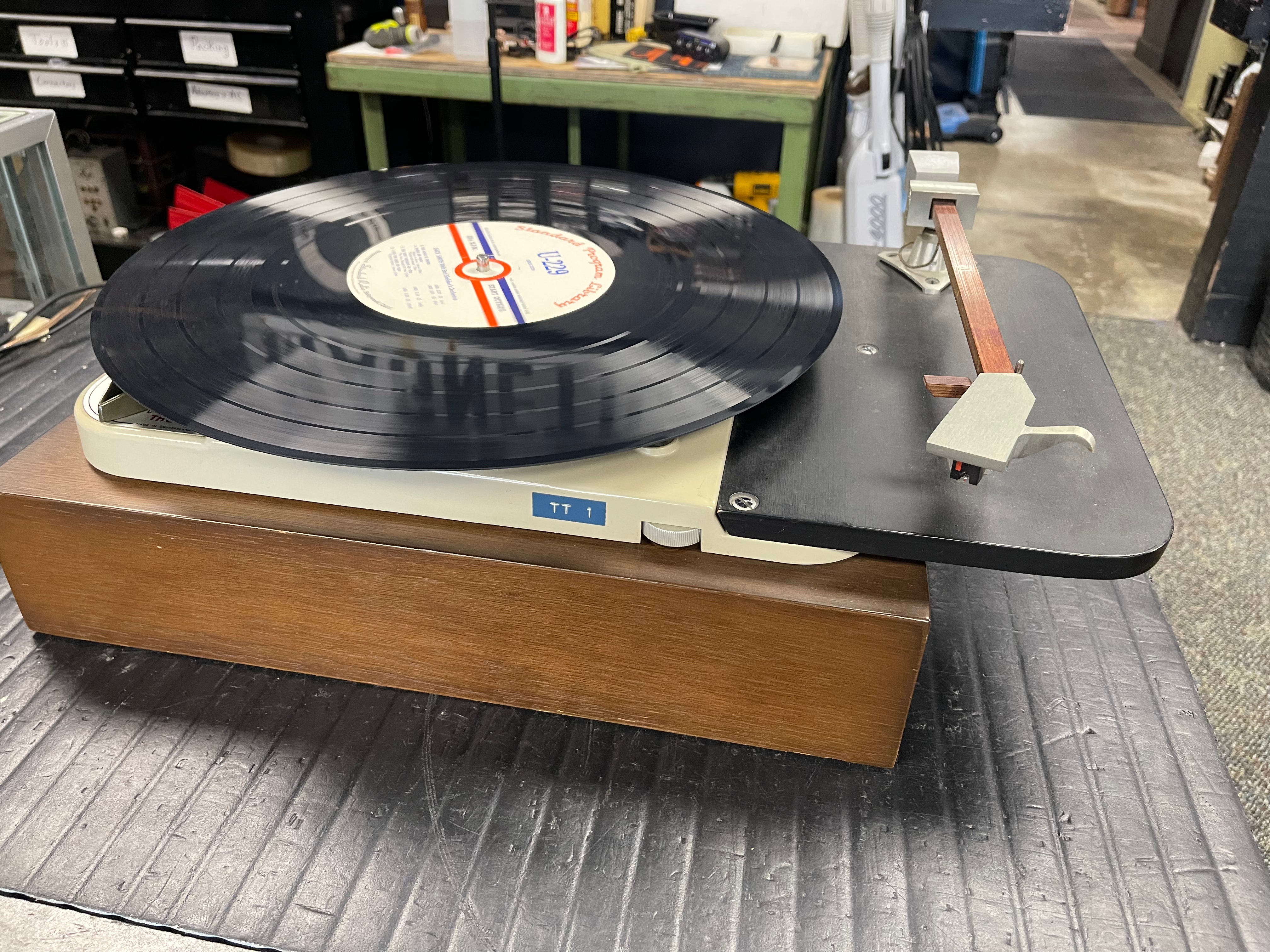 Thorens TD 124 Turntable