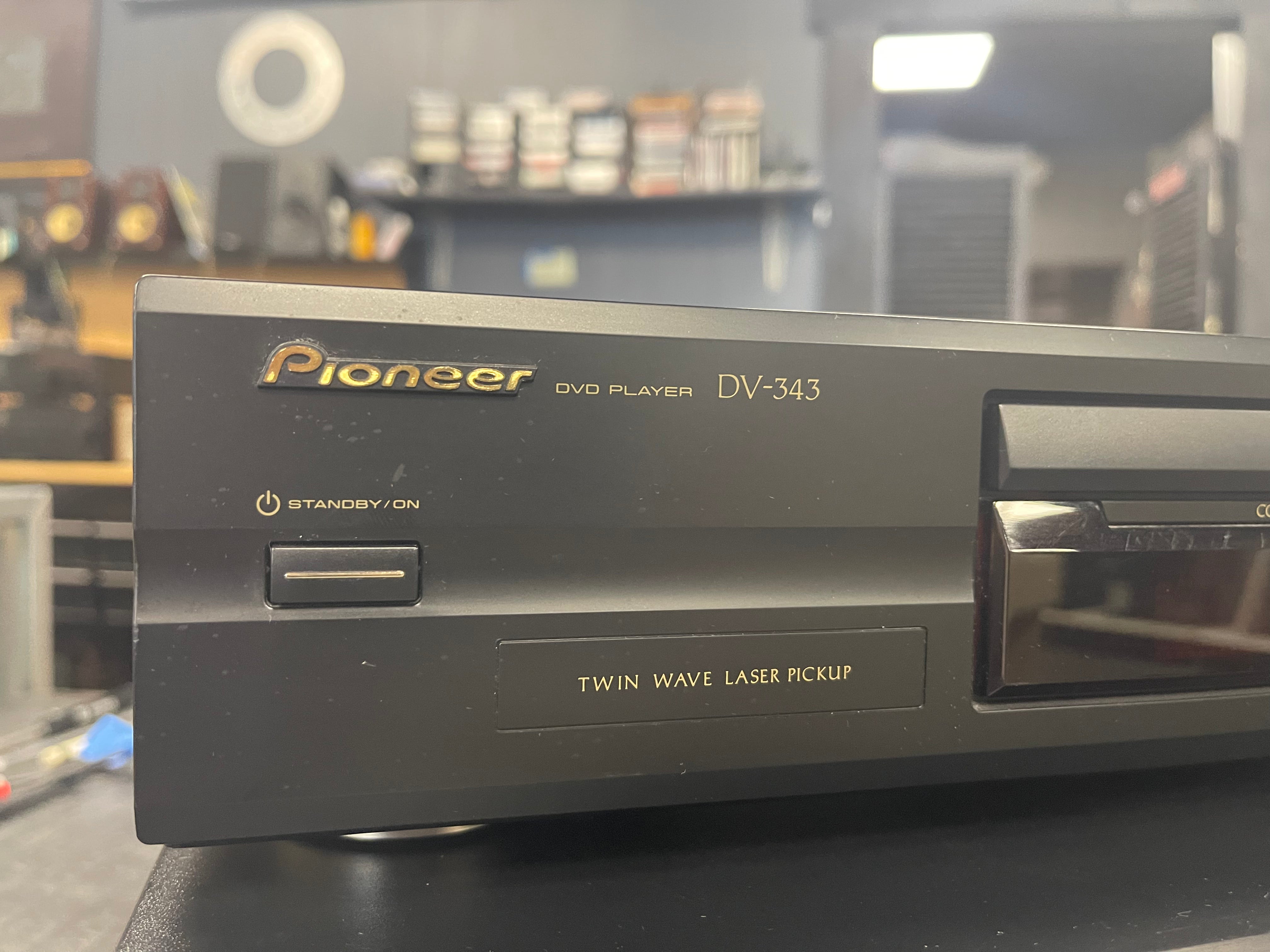 Pioneer DV-343 CD/DVD Player