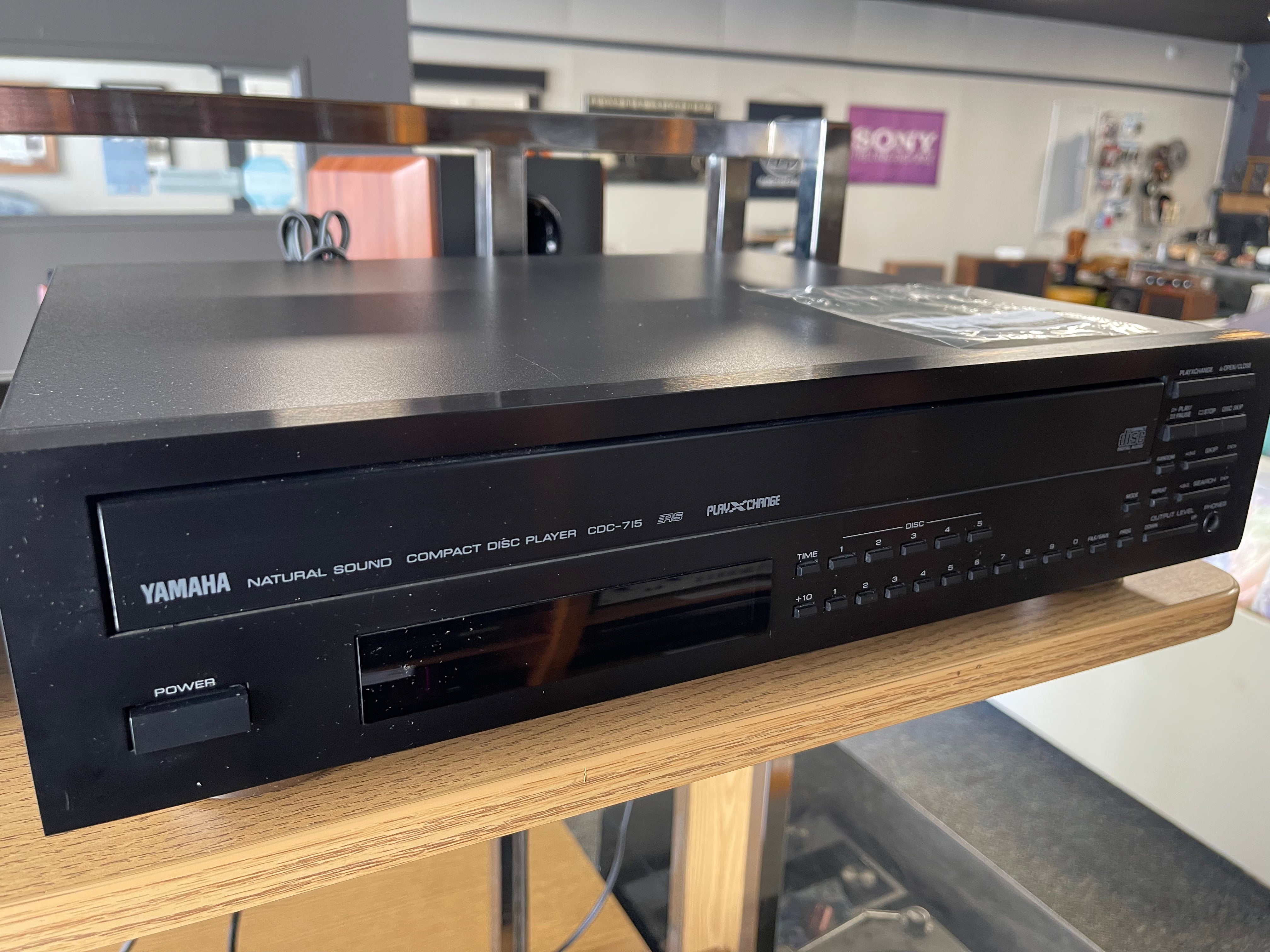 Yamaha CDC-715 5 Disc CD Player