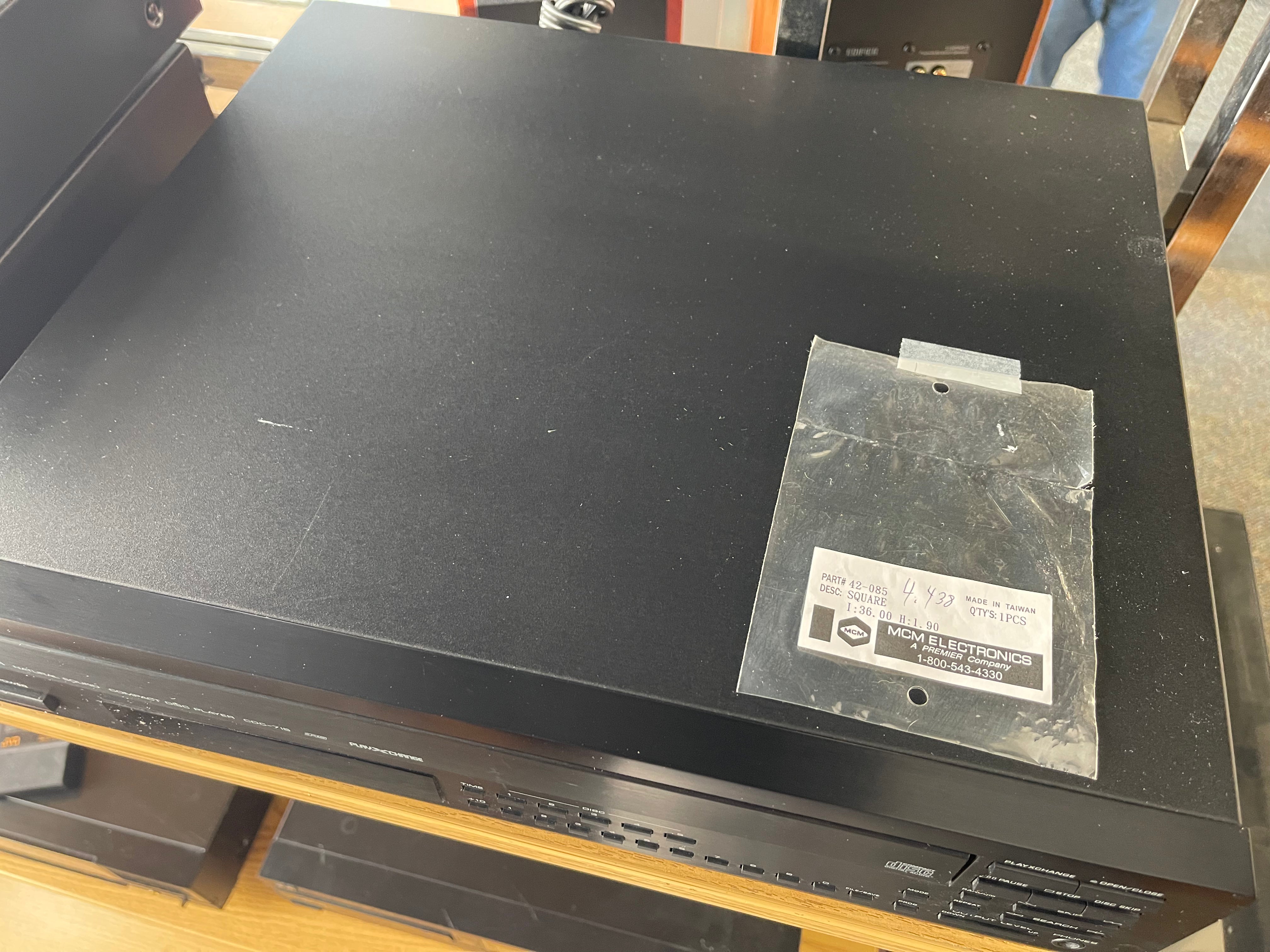 Yamaha CDC-715 5 Disc CD Player