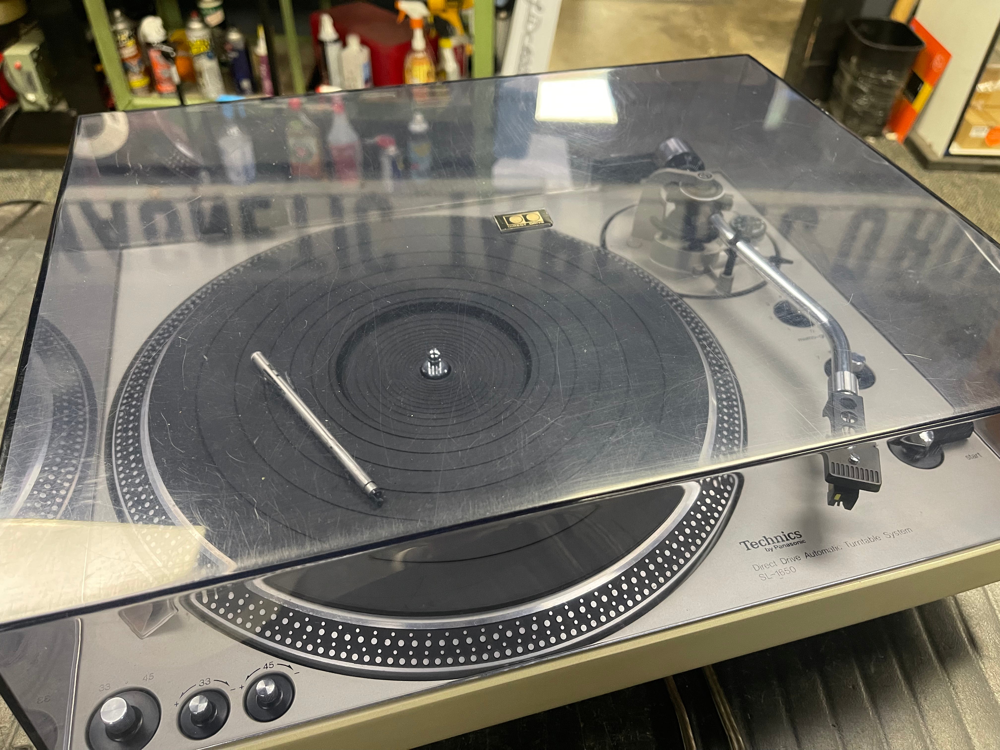 Technics SL-1650 Turntable W/Stacking Spindle
