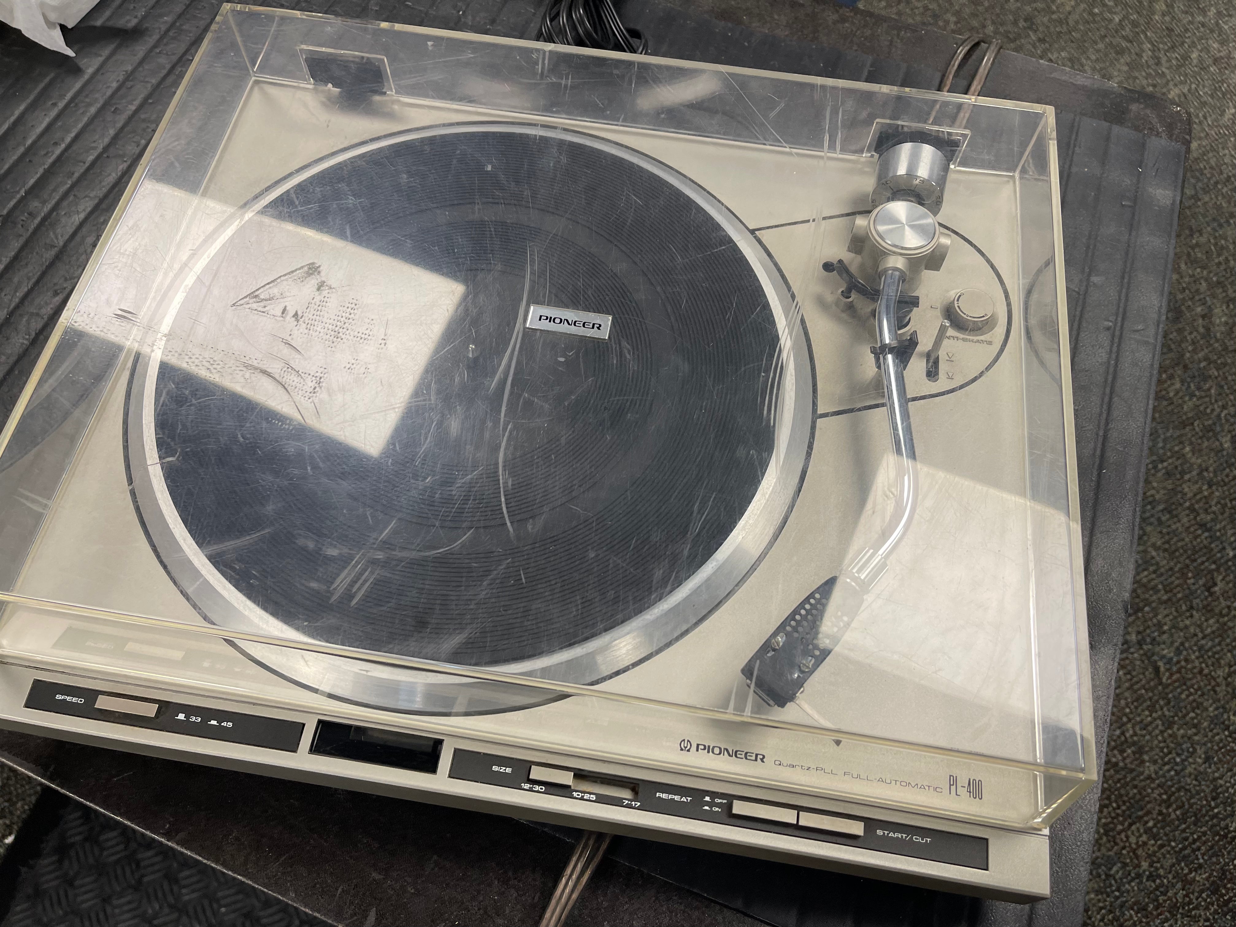 Pioneer PL-400 Turntable