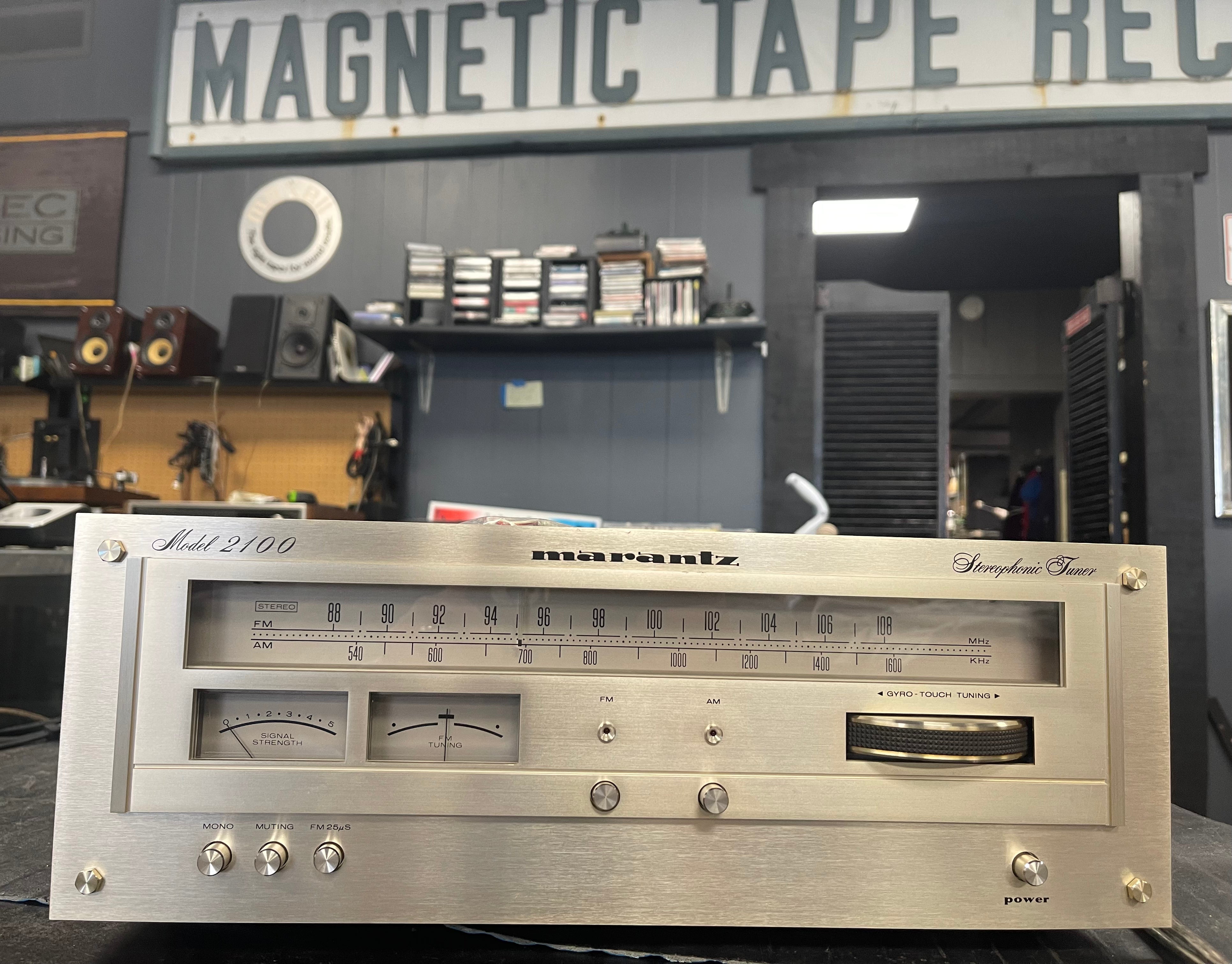 Marantz Model 2100 Tuner
